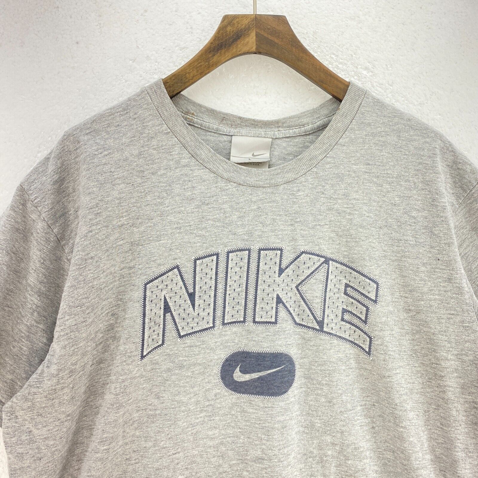 Nike Spell Out Logo T-shirt Size L Gray