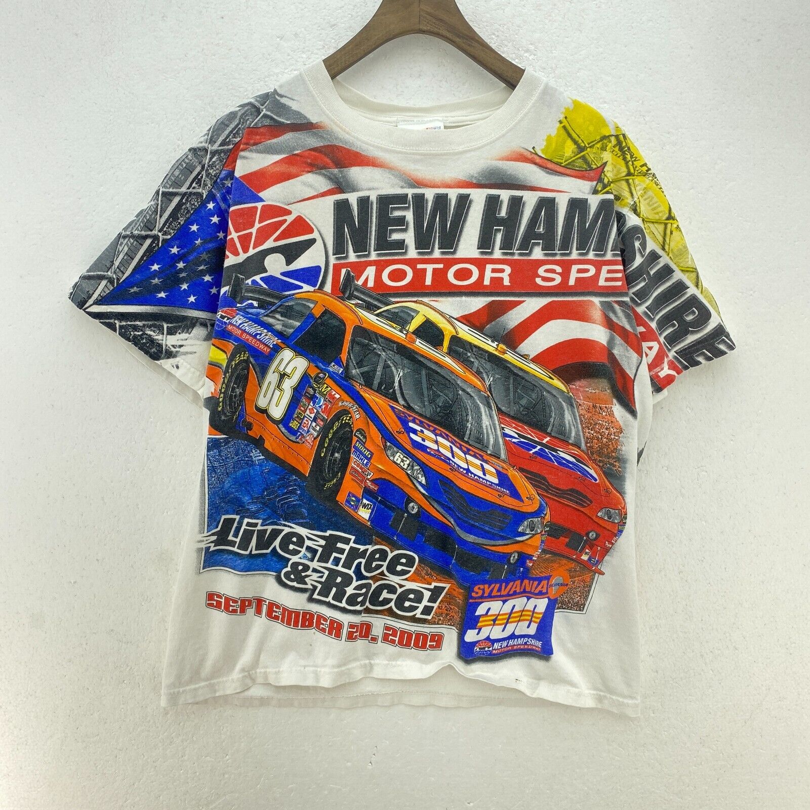 Chase Authentics NASCAR Live Free And Race White Vintage T-shirt Size M