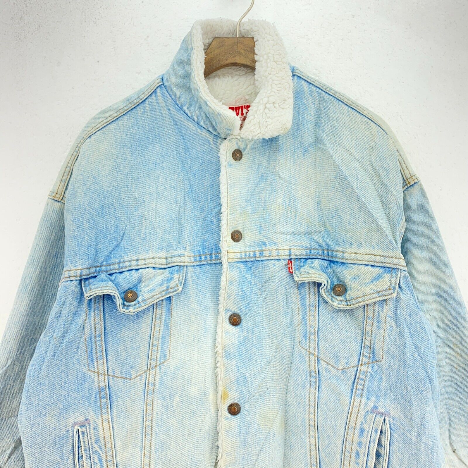 Vintage Levi Strauss Sherpa Lined Light Blue Wash Snapped Denim Jacket Size M
