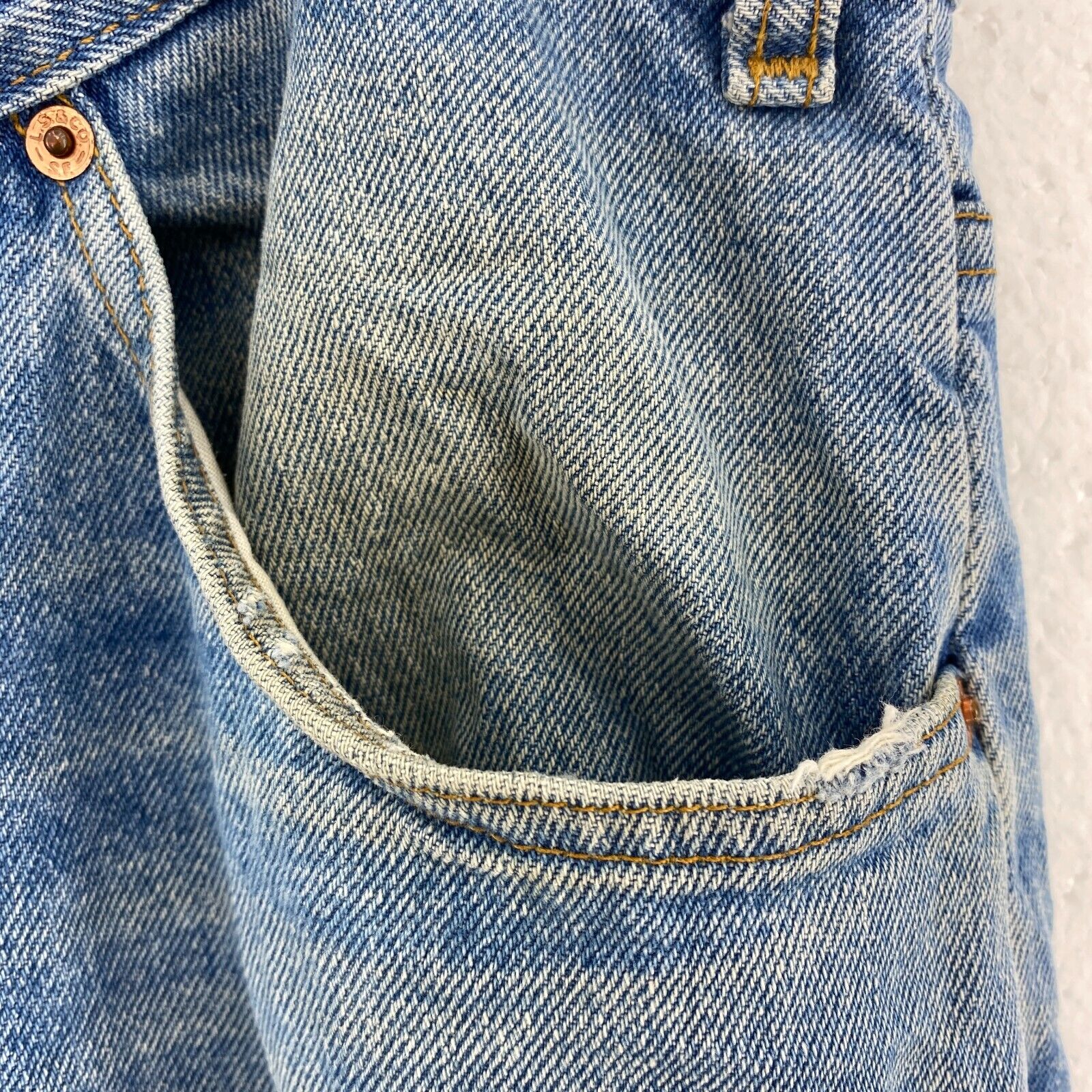 Levi's Orange Tab Light Wash Blue Denim Straight Jeans Size 38