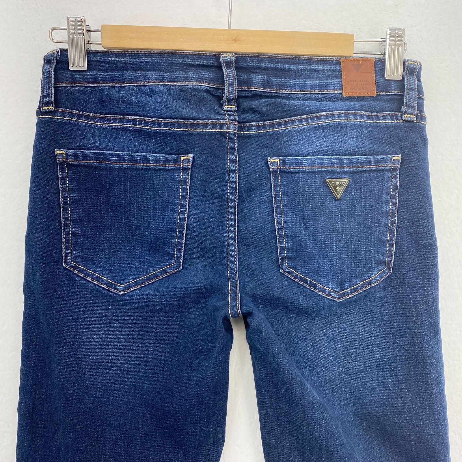 GUESS Los Angeles Dark Wash Skinny Low-Rise Stretchy Blue Jeans 27x30