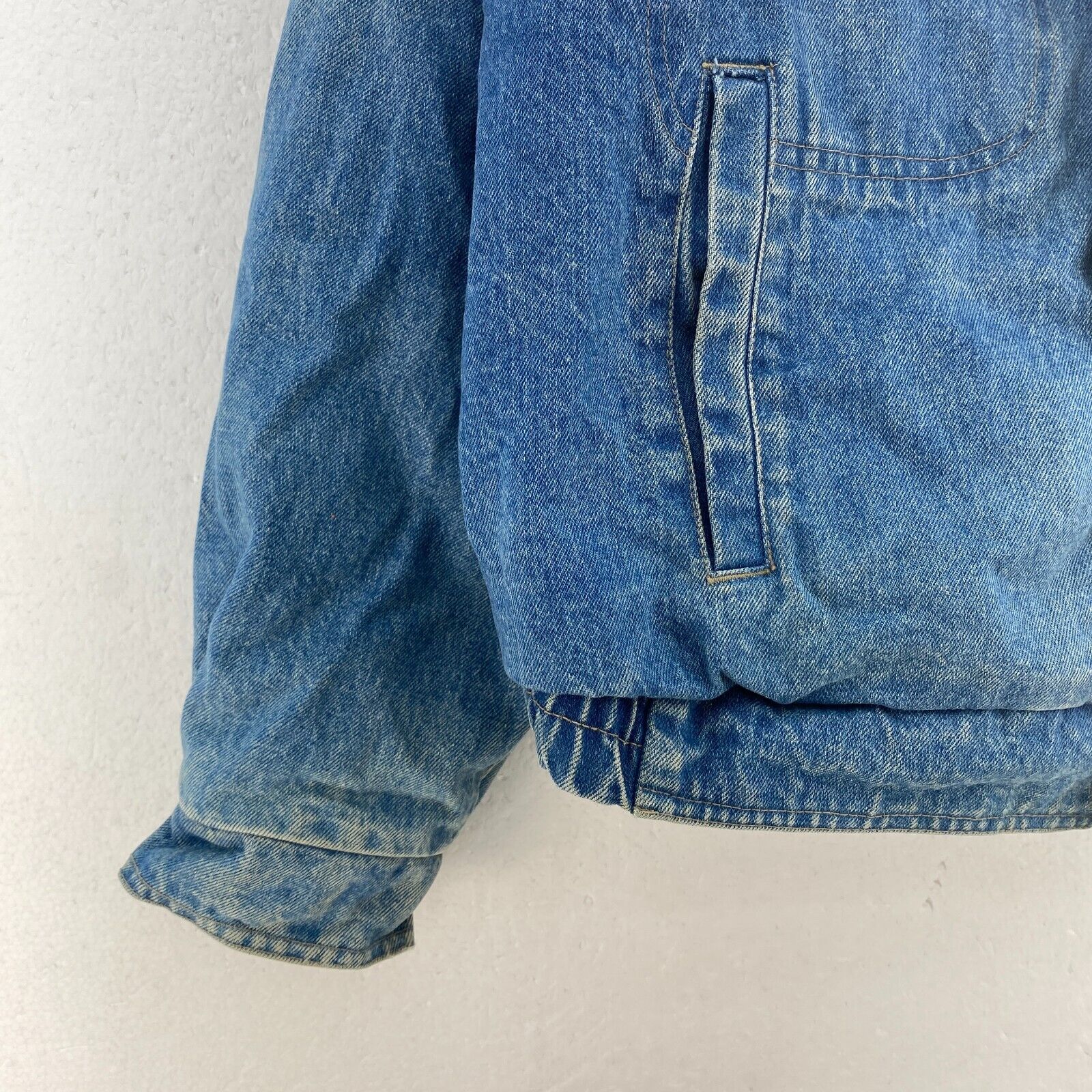 Eddie Bauer Blanket Lined Button Up Blue Denim Jacket Size M