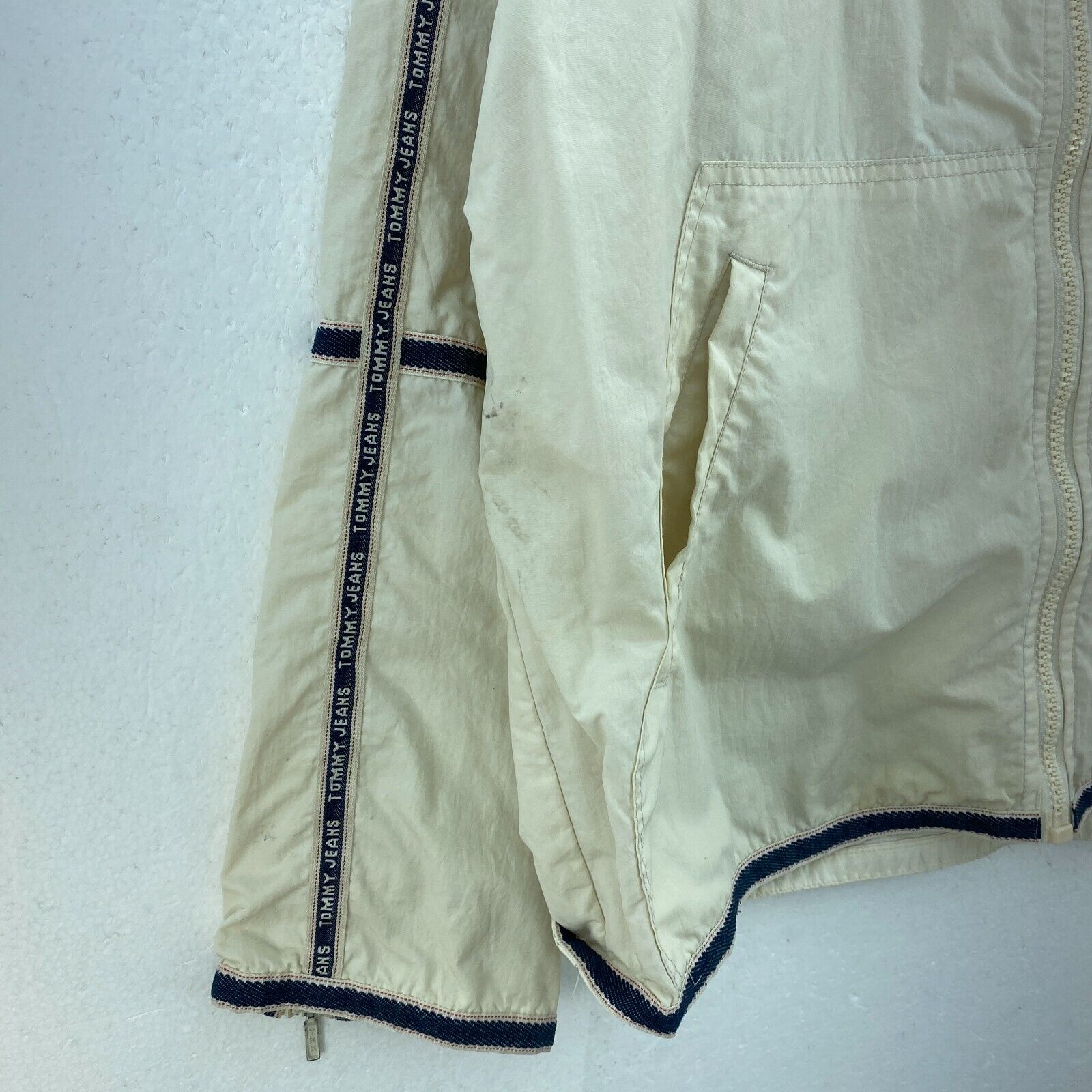 Tommy Hilfiger Full Zip Logo Ivory Light Jacket Size XL Windbreaker