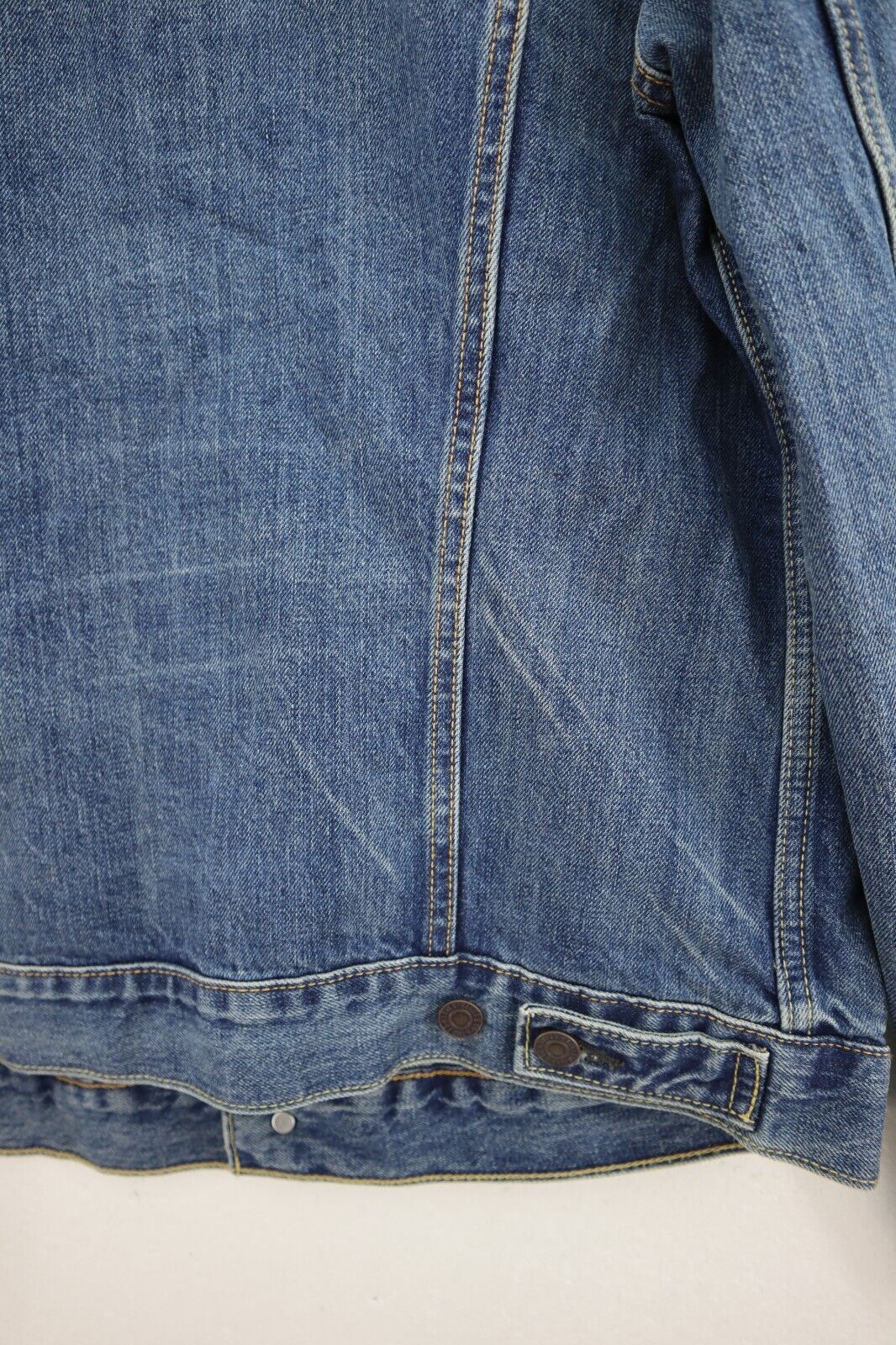Levi Strauss Button Up Medium Wash Blue Trucker Denim Jacket Size L