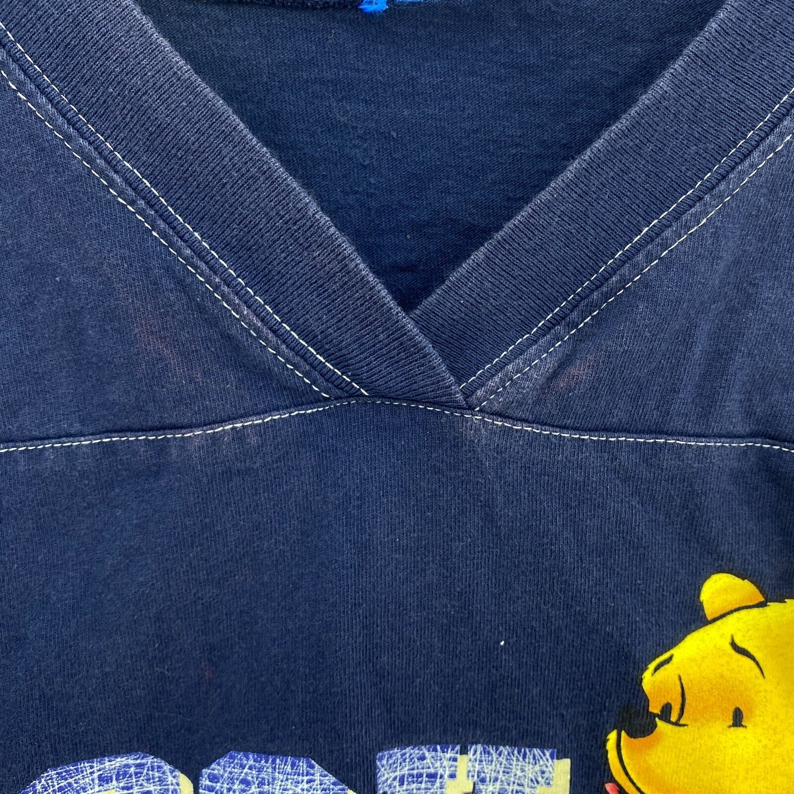 Vintage Disney Winnie The Pooh Hunny Navy Blue V-Neck T-shirt Size L