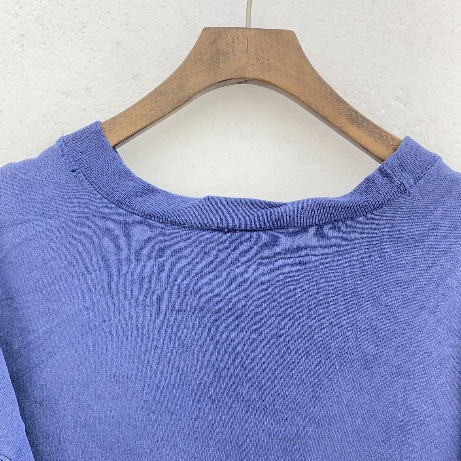 Nike Swoosh Logo Crew Neck Navy Blue Sweatshirt Size M