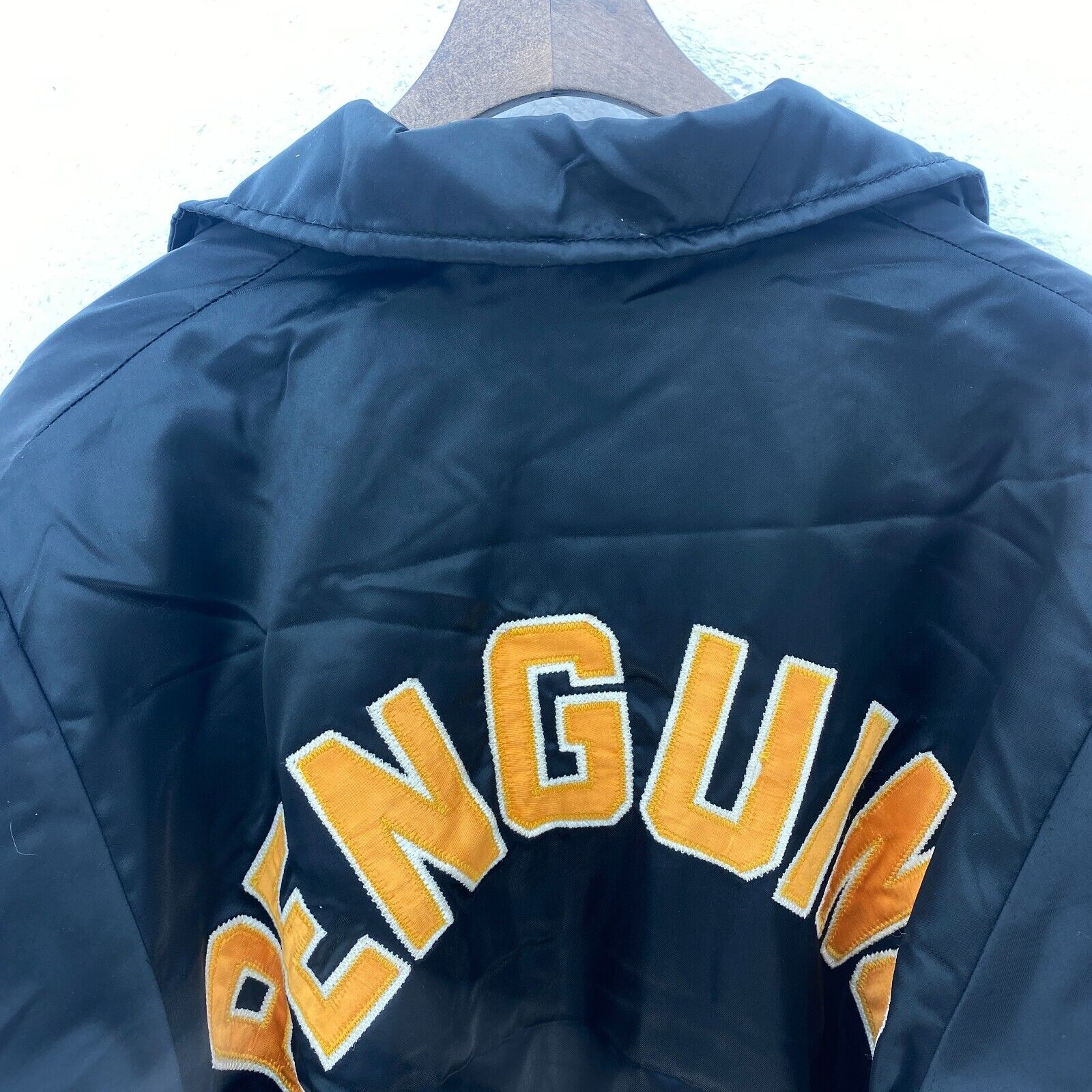 Pittsburgh Penguins Logo Satin Bomber Jacket Size M Black NHL Ice Hockey