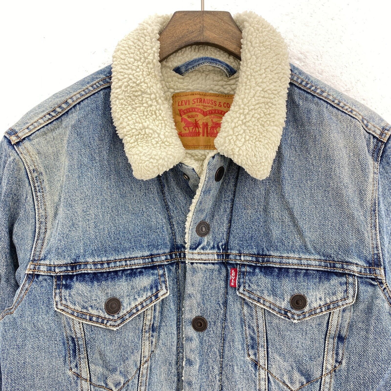 Levi Strauss Sherpa Lined Button Up Light Wash Blue Denim Jacket Size S