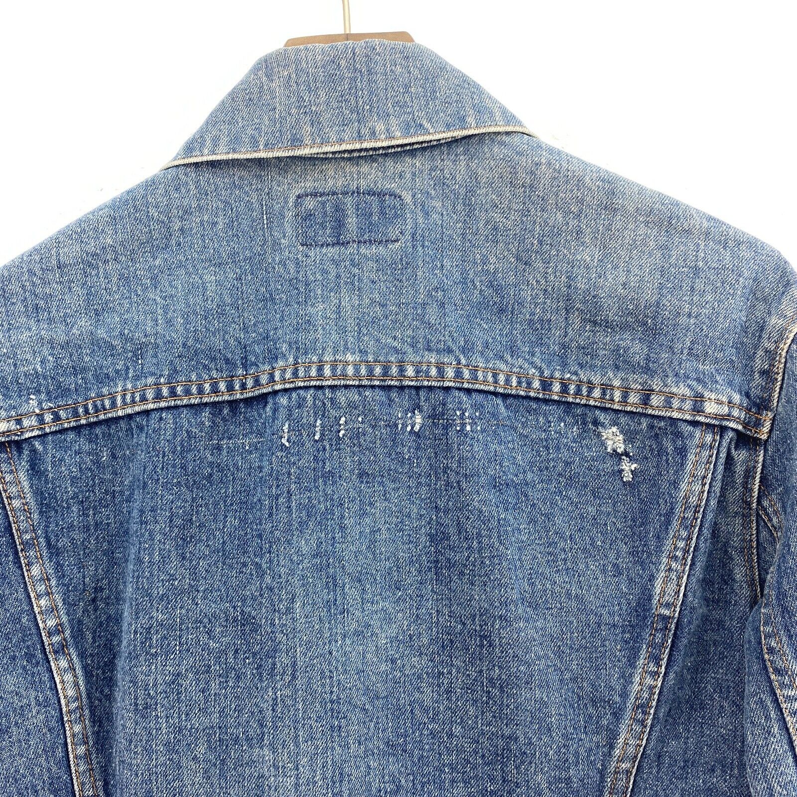 Levi Strauss Button Up Medium Wash Blue Denim Jacket Size 36