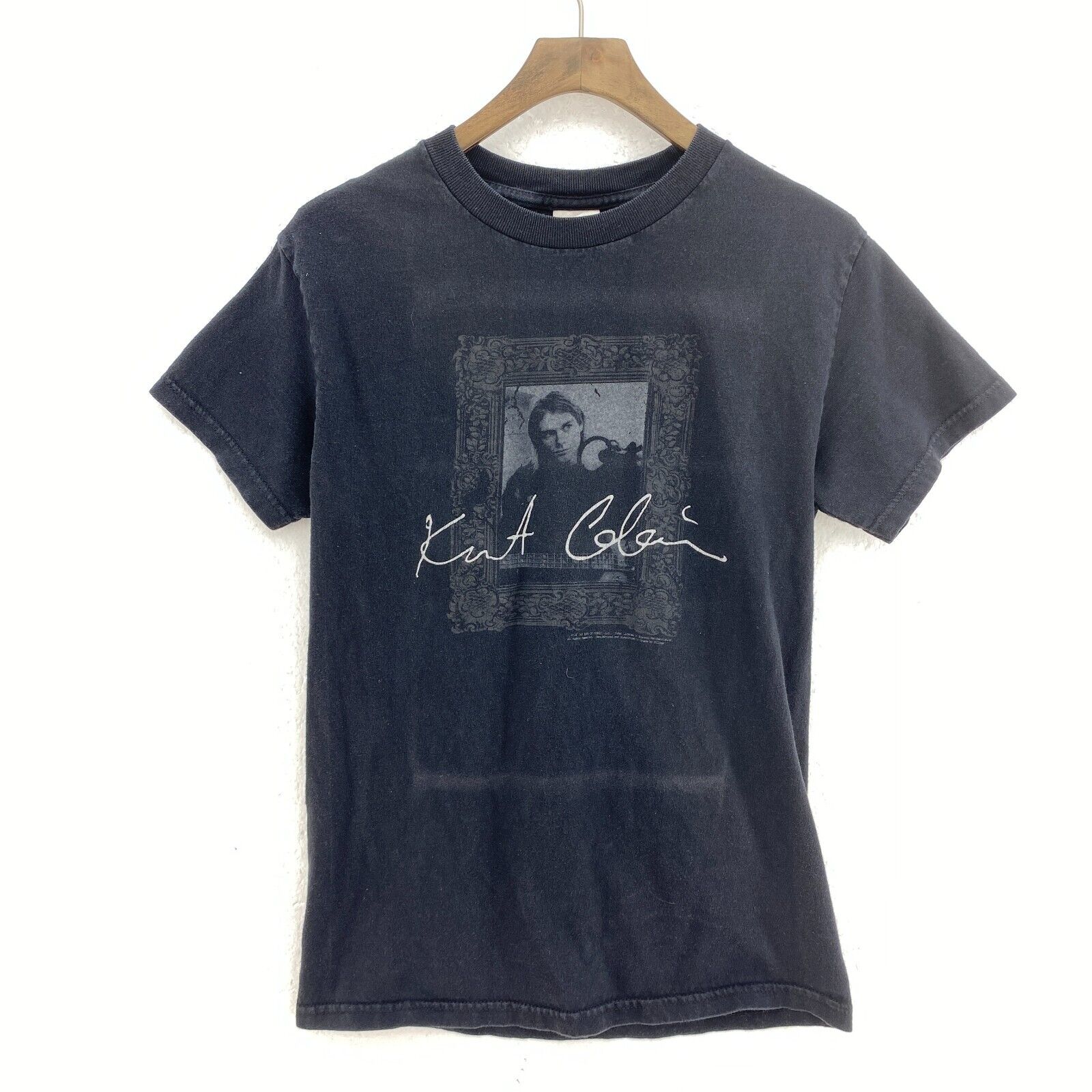 Kurt Cobain Nirvana Music 2006 Sign Graphic Print Black T-shirt Size S