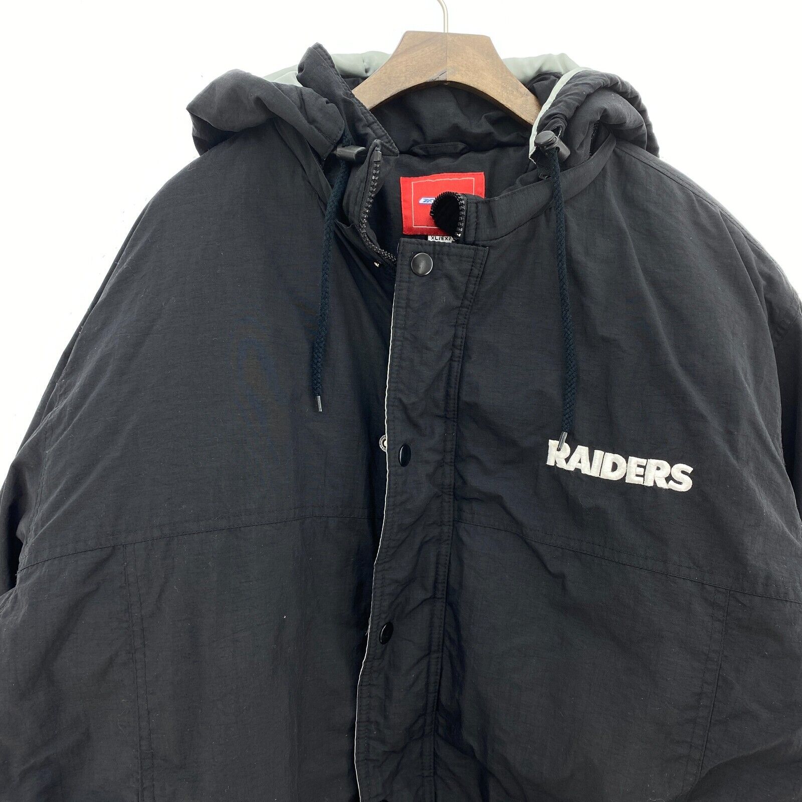Vintage Reebok Oakland Raiders NFL Black Full Zip Insulated Jacket Size XL