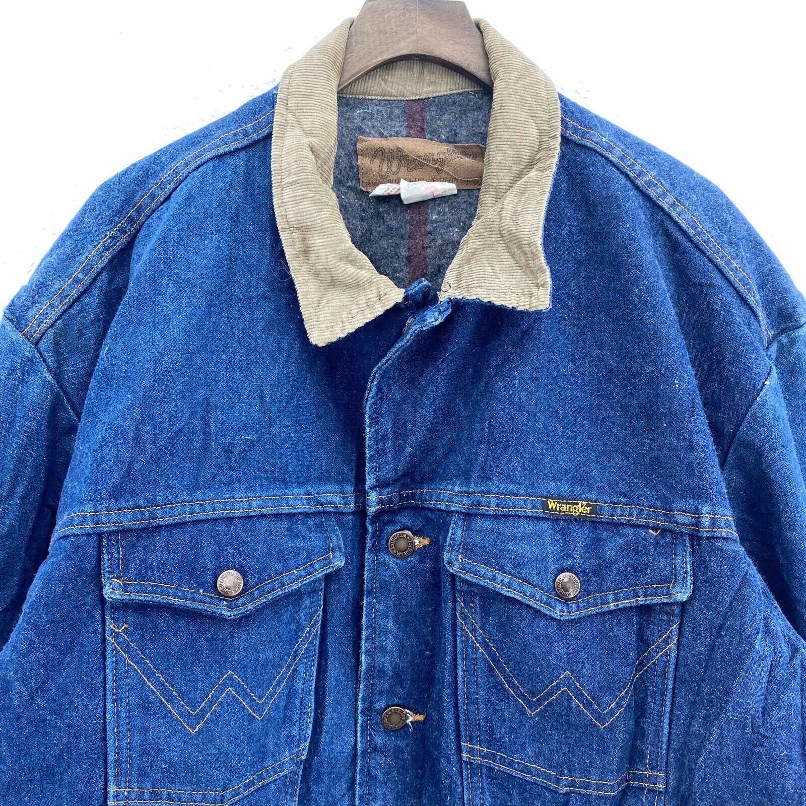 Wrangler Medium Wash Corduroy Collar Blue Denim Jacket Size XL