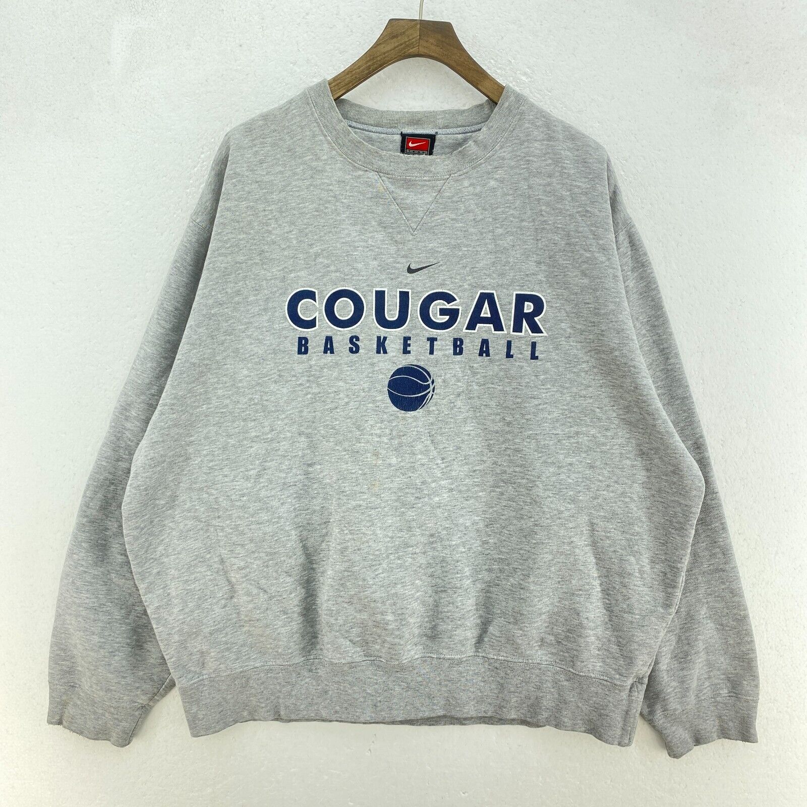 Nike Cougar Basketball Gray Crewneck Sweatshirt Size L