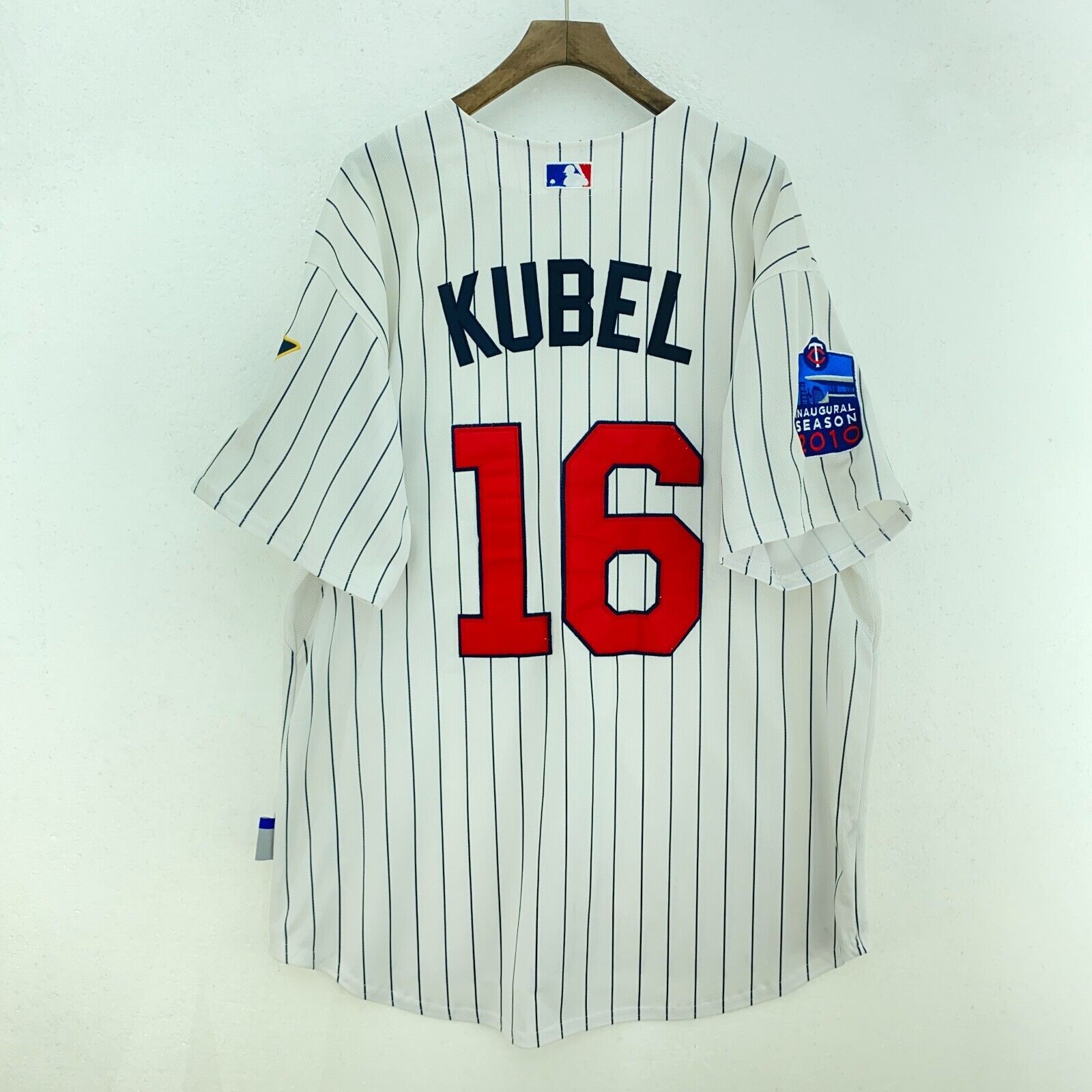 Pinstripe V Neck Button Up Minnesota Twins Jason Kubel 16 White Jersey Size L