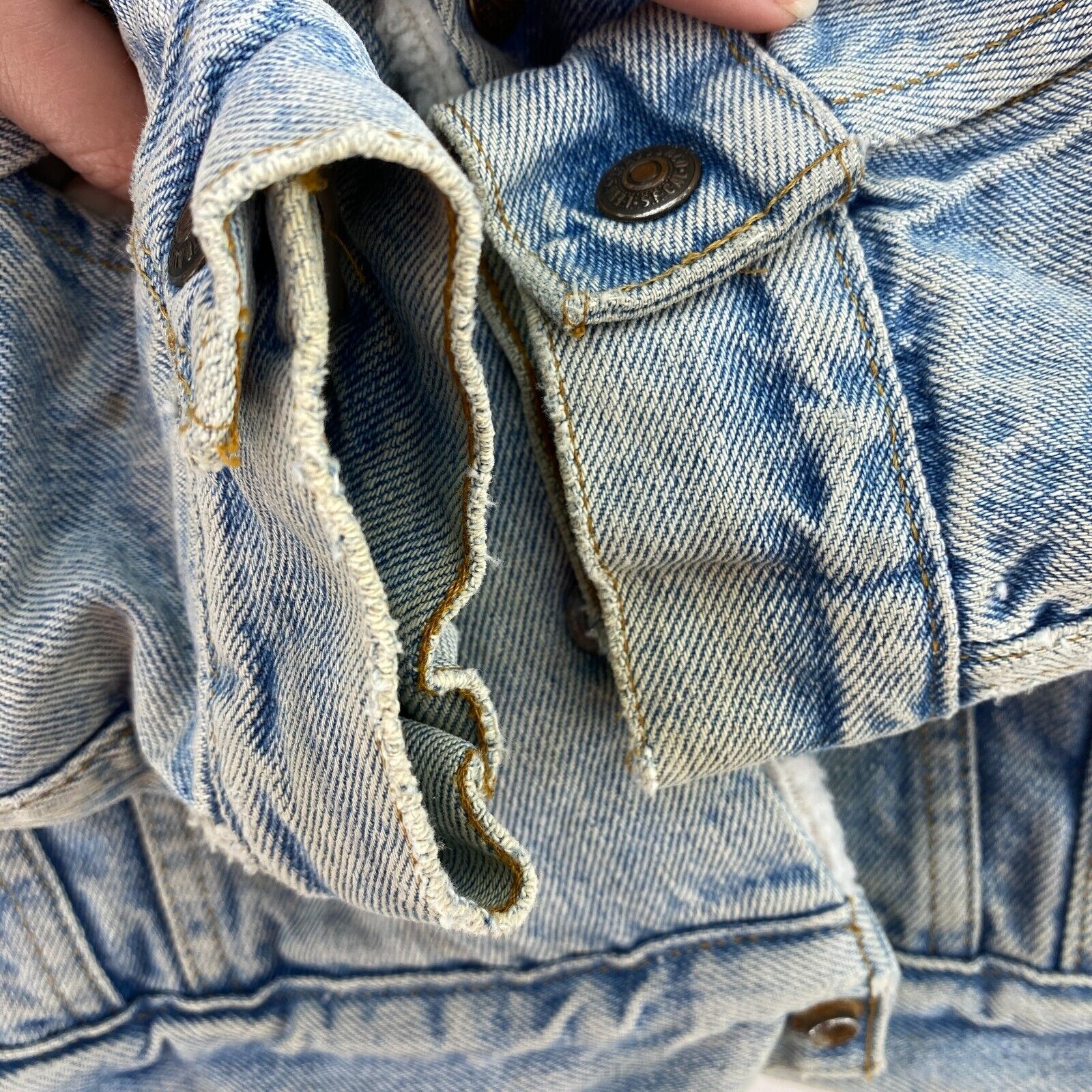 Levi's Sherpa Denim Jacket Blue Light Wash Size M Snap Up