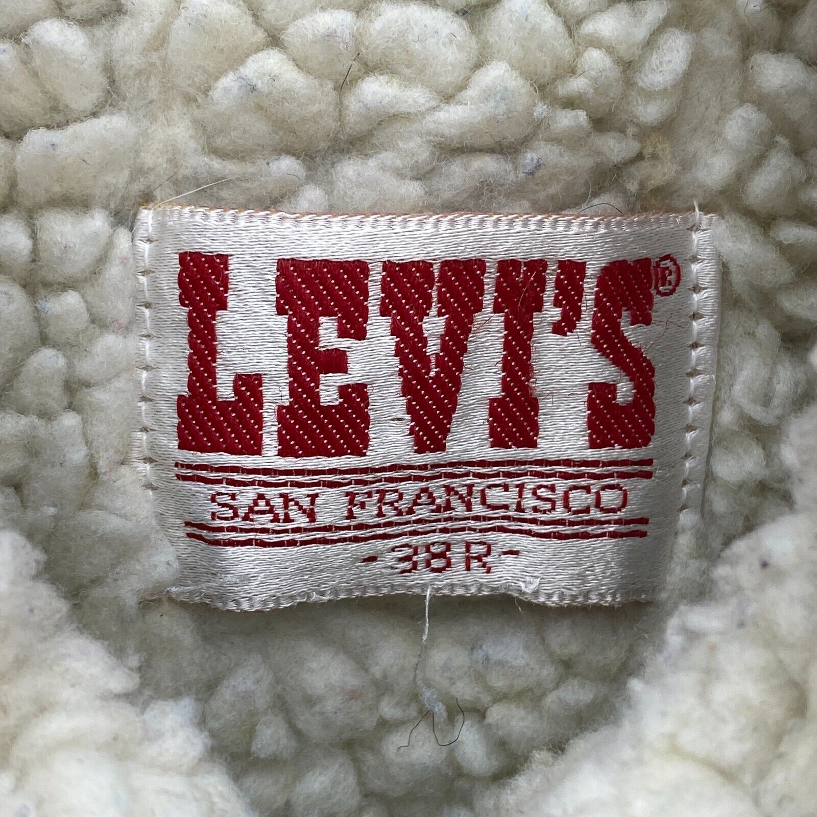 Levi Strauss Sherpa Lined Button Up Medium Wash Blue Denim Jacket Size 38