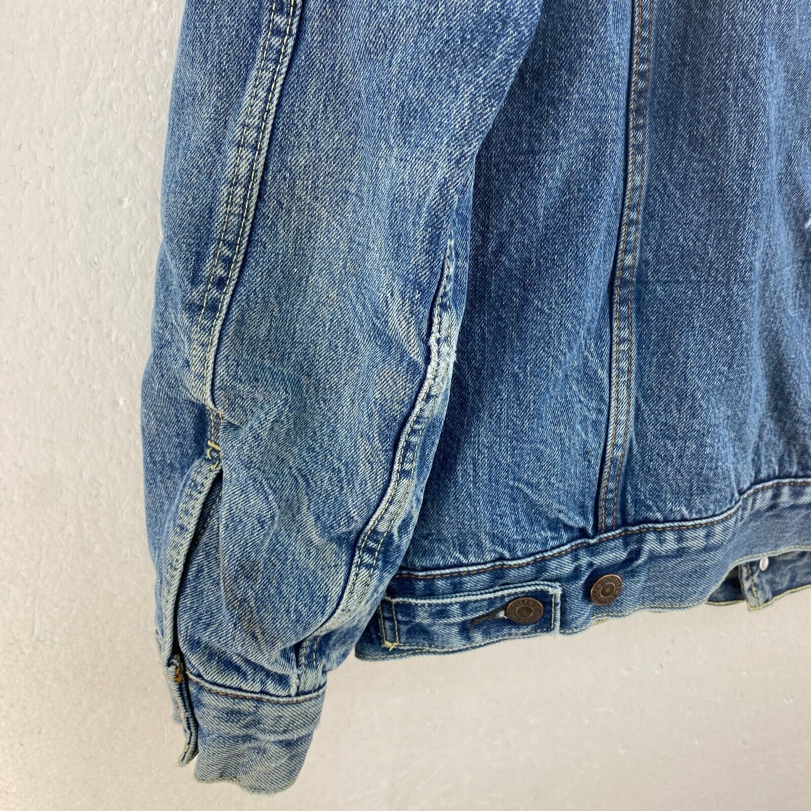 Vintage Levi Strauss Sherpa Lined Blue Denim Jacket Size M