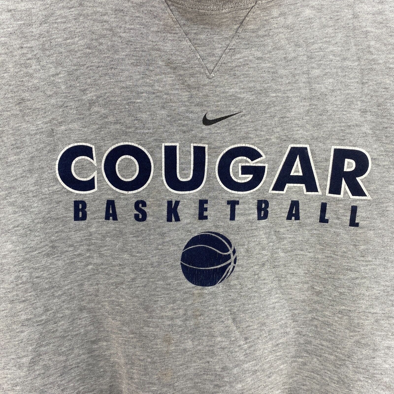 Nike Cougar Basketball Gray Crewneck Sweatshirt Size L