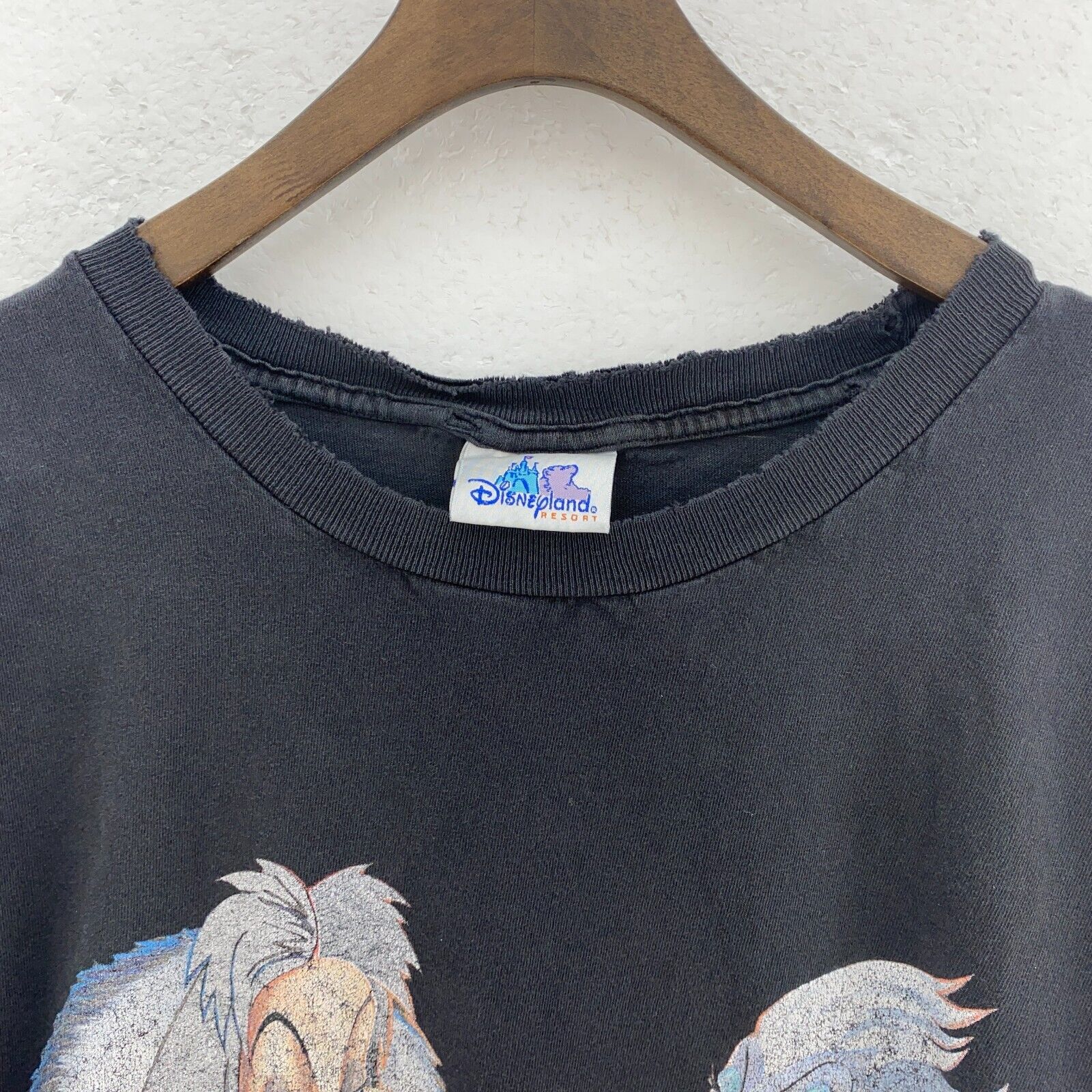 Disney Villains Evil Queen Maleficent Ursula Cruella Black T-shirt Size L