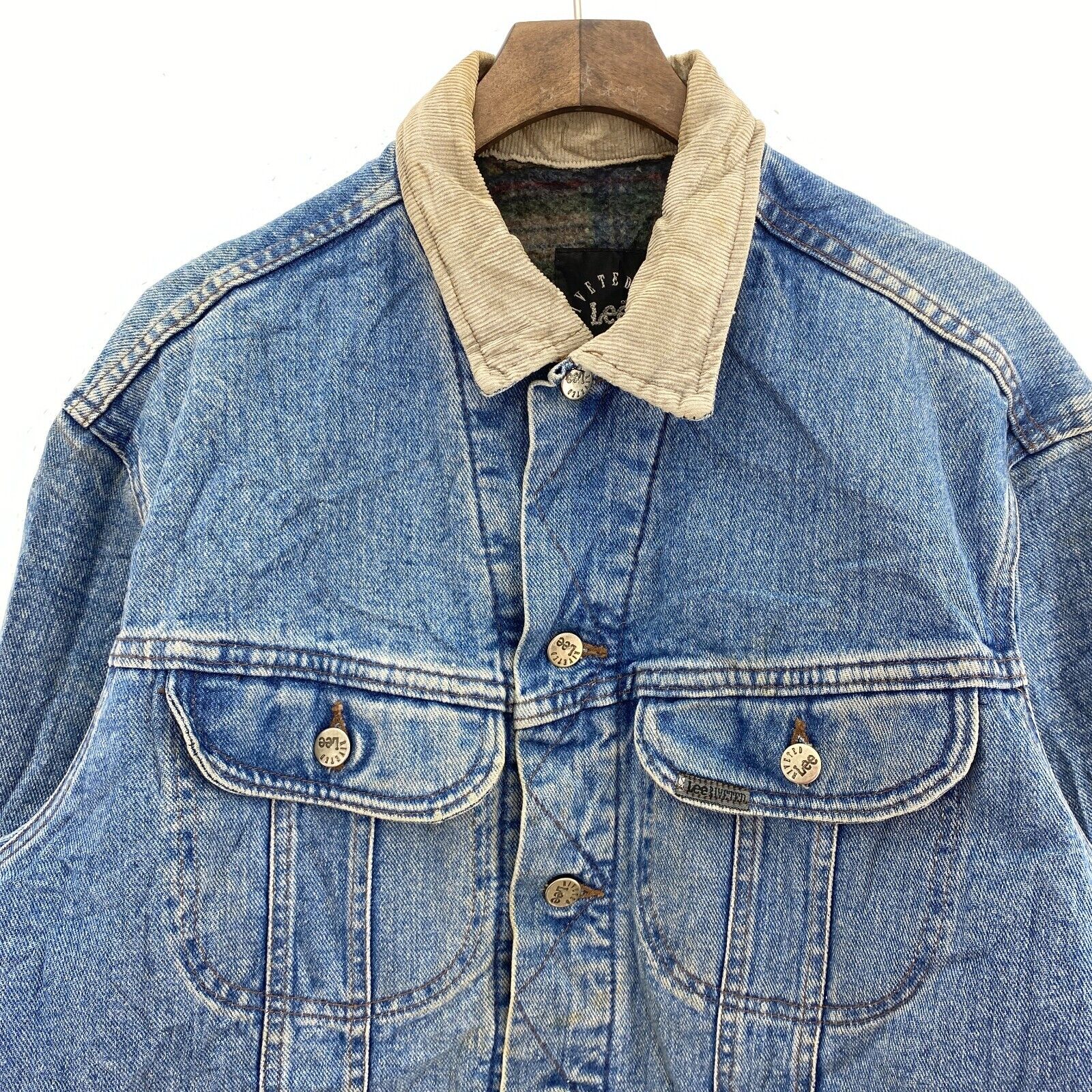 Vintage Lee Button Up Light Wash Blue Denim Jacket Size M Trucker