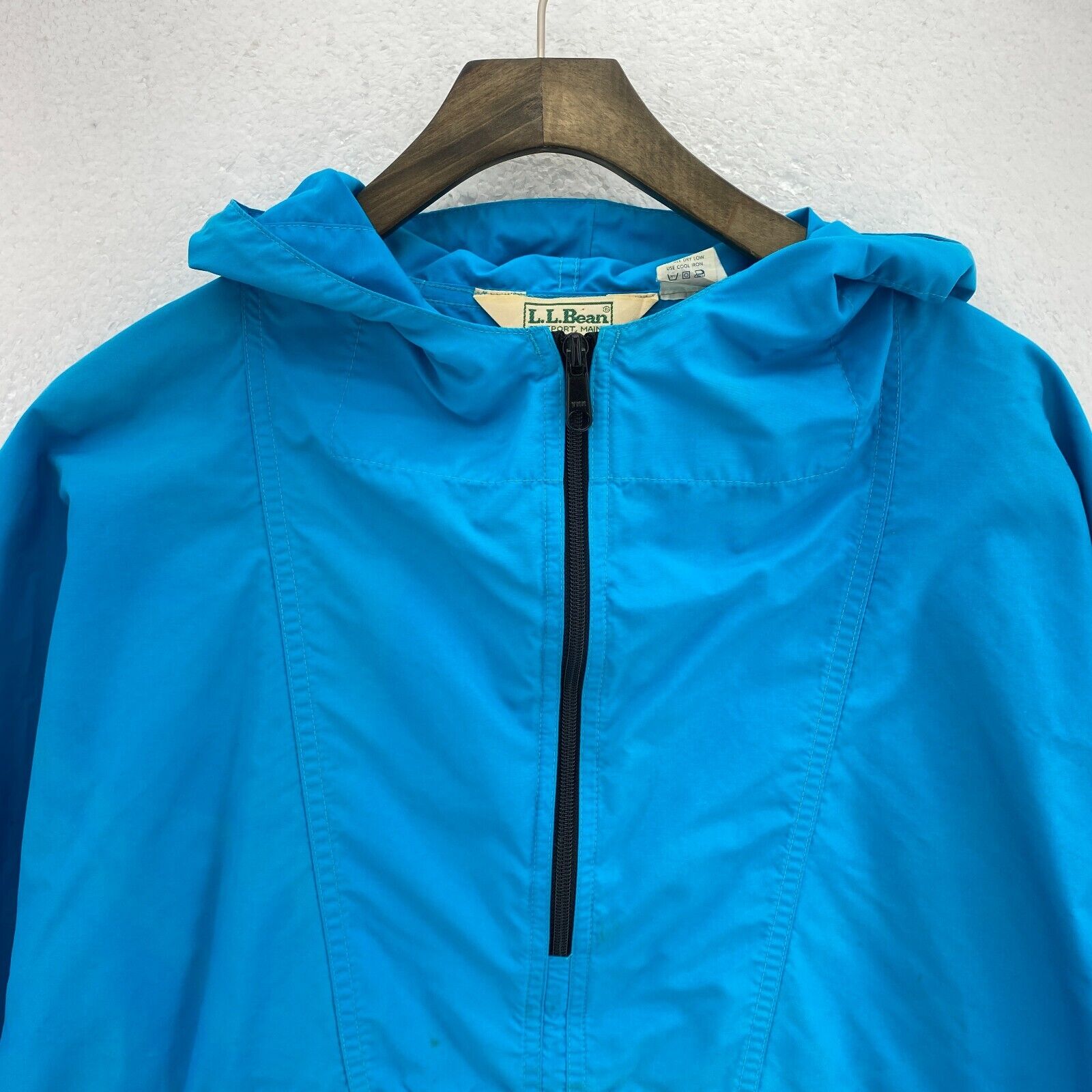 L.L. Bean Light Hooded Anorak Jacket Blue Size M 1/4 Zip