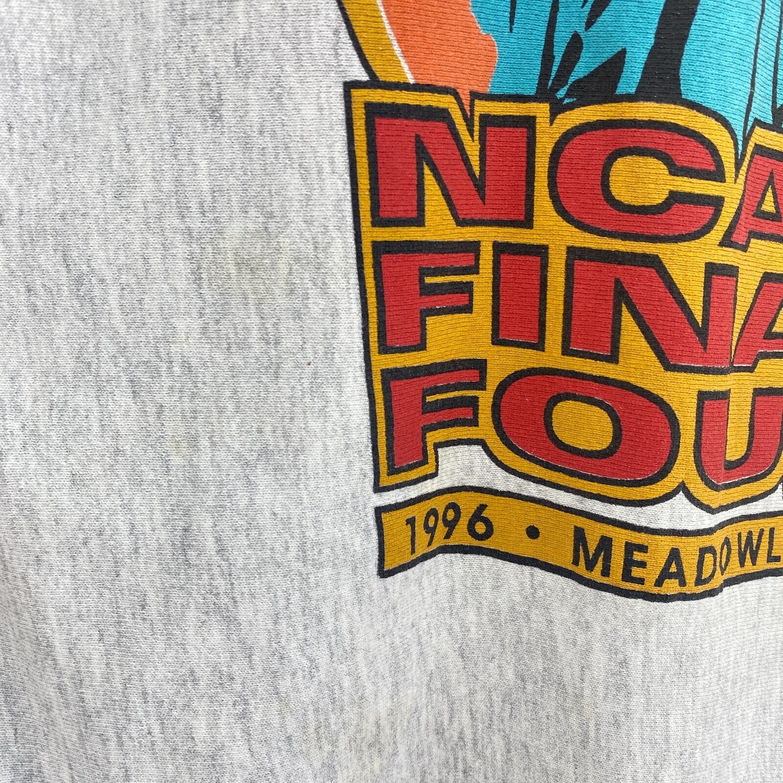 NCAA New York Statue Of Liberty Final Tour Basketball Gray Sweatshirt Size XL