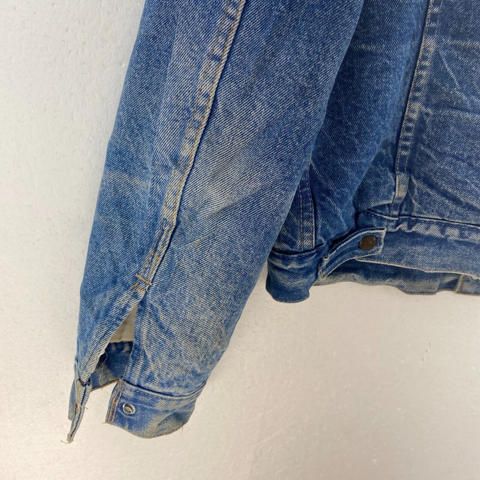 Levi's Sherpa Denim Jacket Size 42 Blue Medium Wash Snap Up