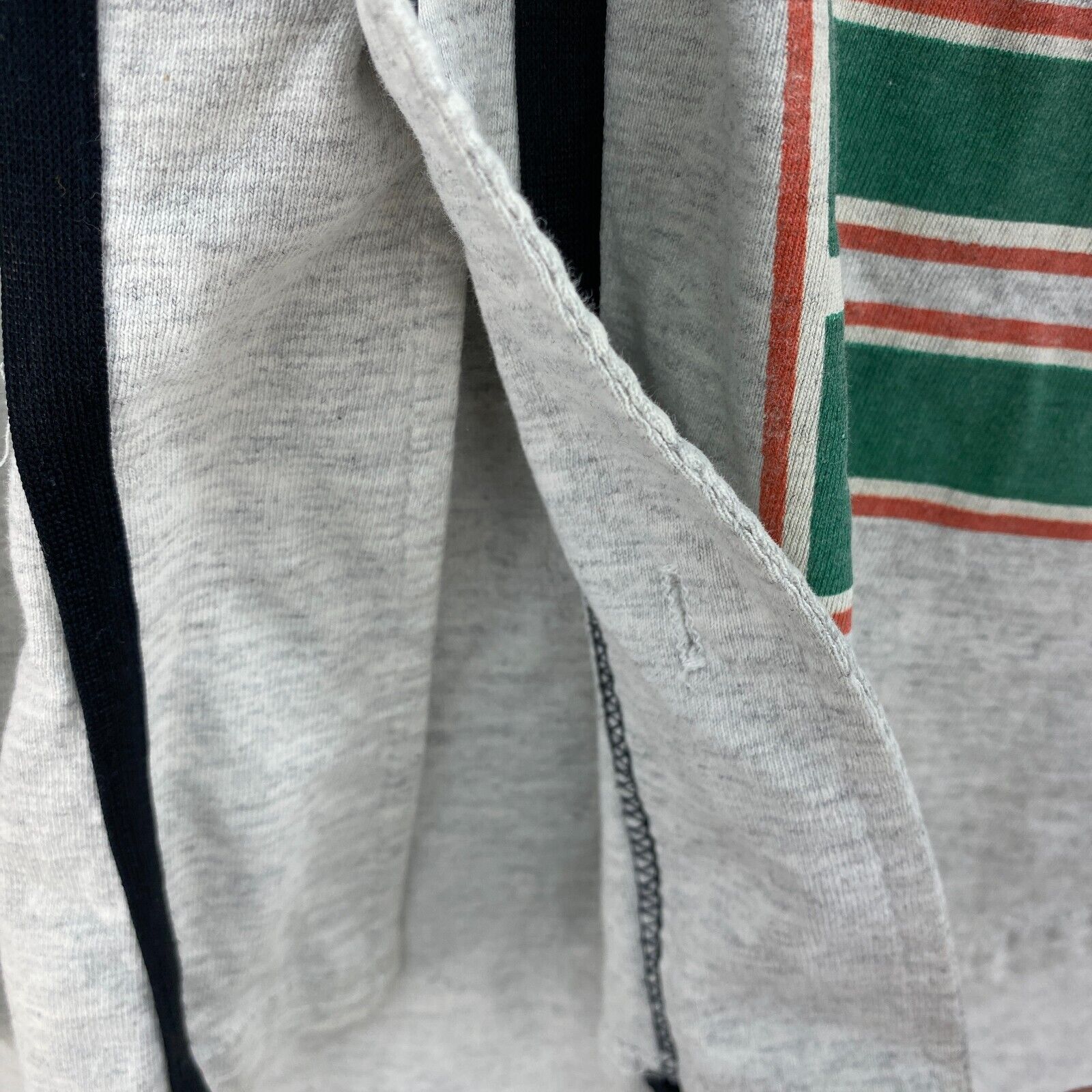 Vintage Miami Hurricanes NCAA Snap-Up Logo Gray T-shirt Size M