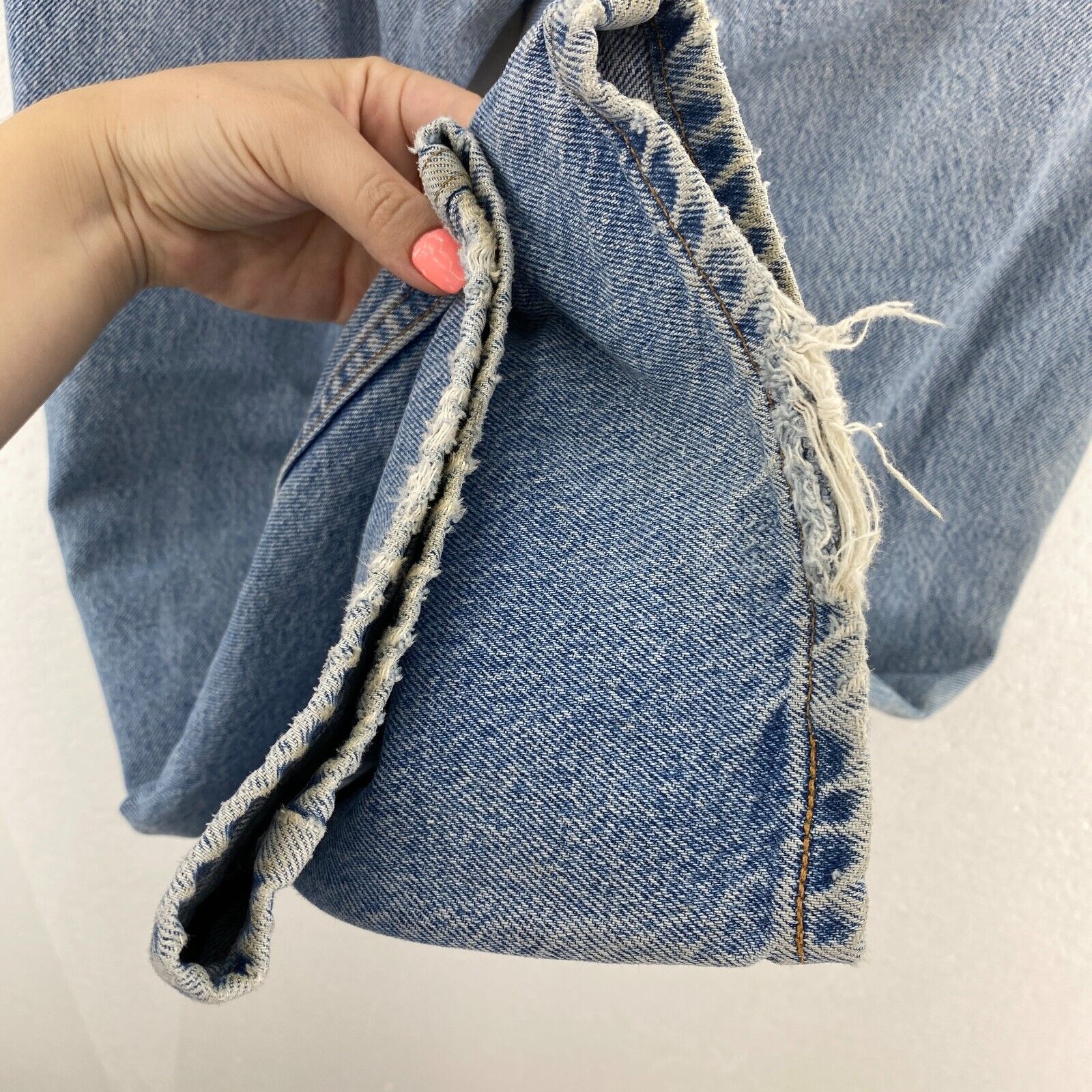 Levi's Orange Tab Light Wash Blue Denim Straight Jeans Size 33