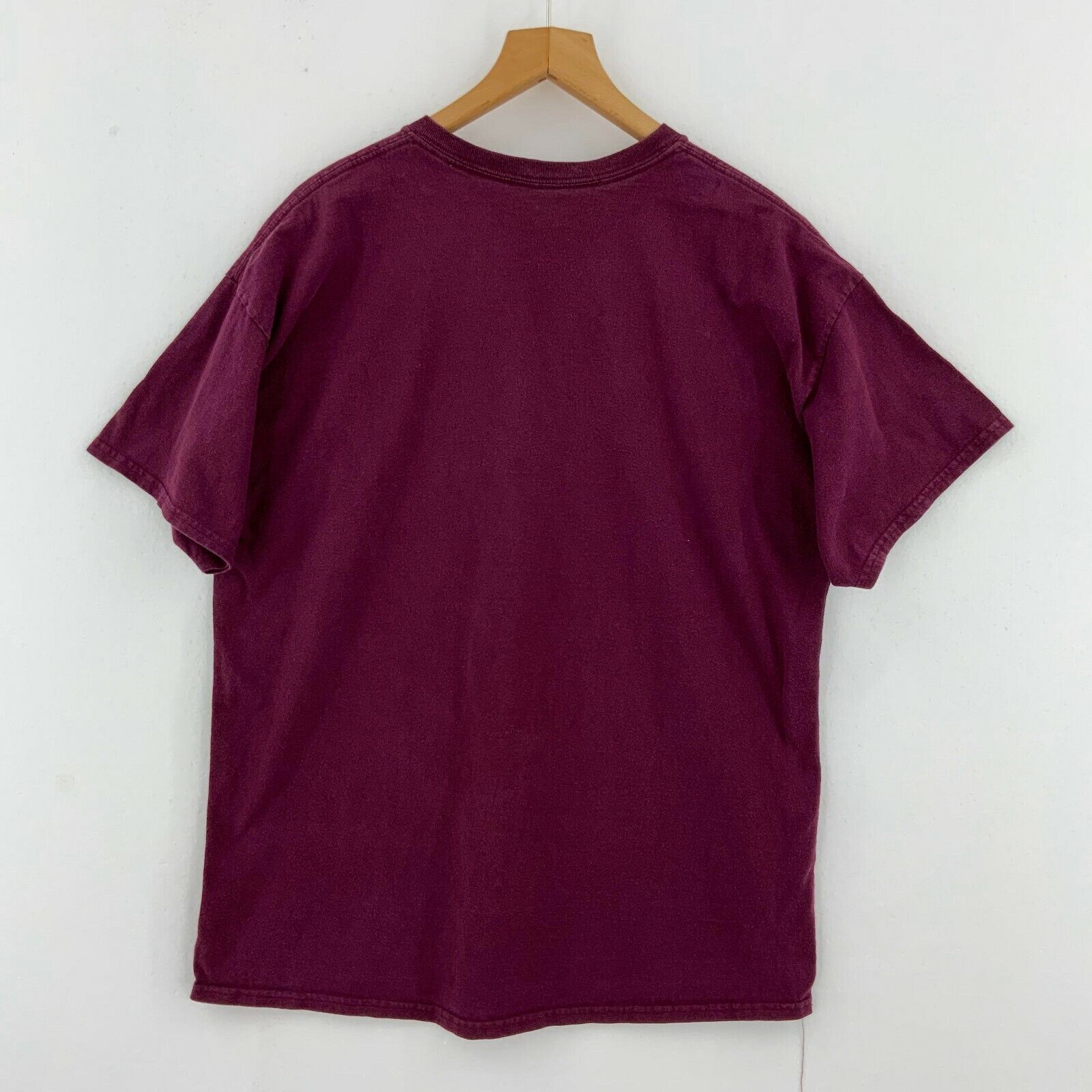 Virgina Tech Hokies Logo Burgundy T-shirt Size L University Athletic Teams NCAA