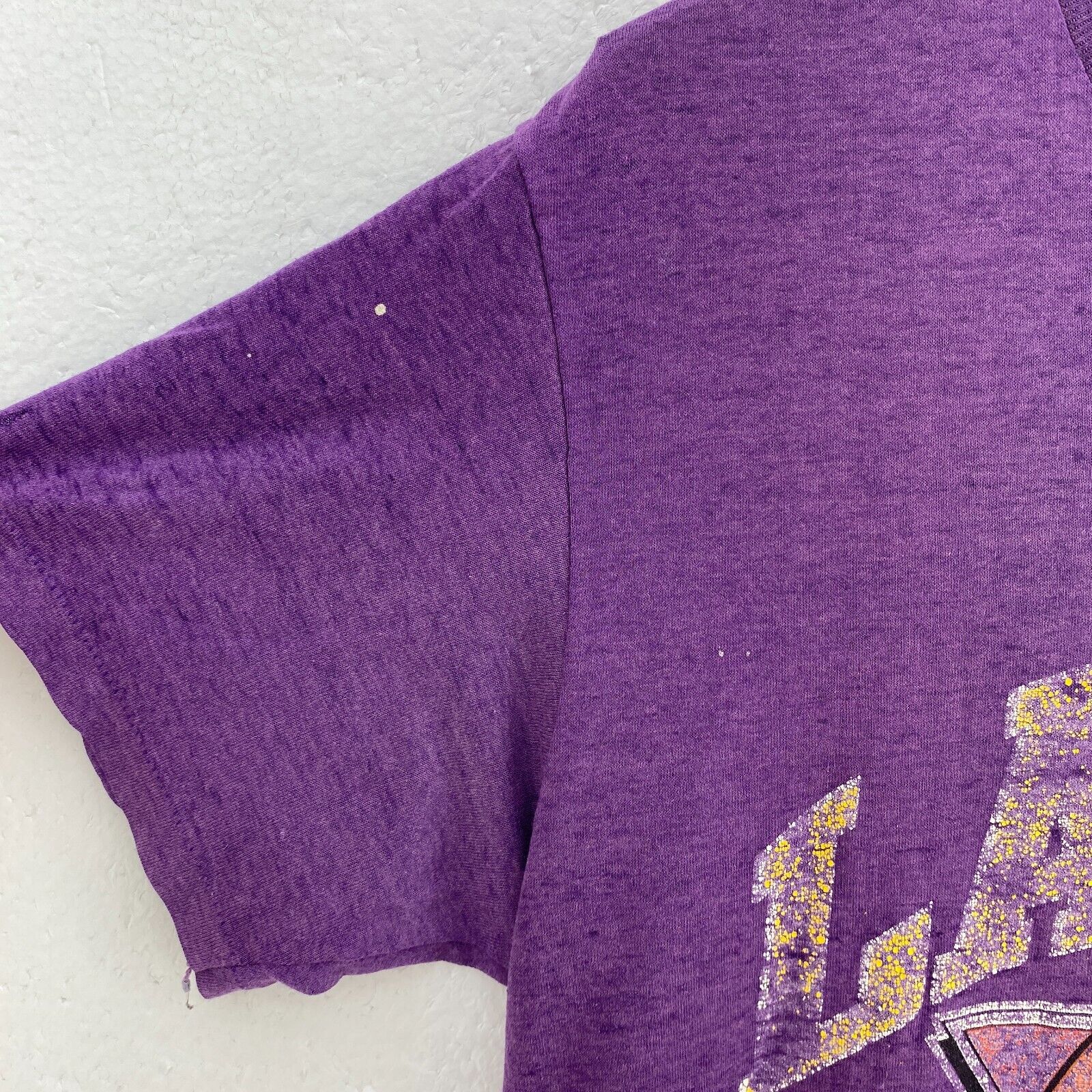 Logo 7 Los Angeles Lakers NBA Vintage Purple T-shirt Size M Women's