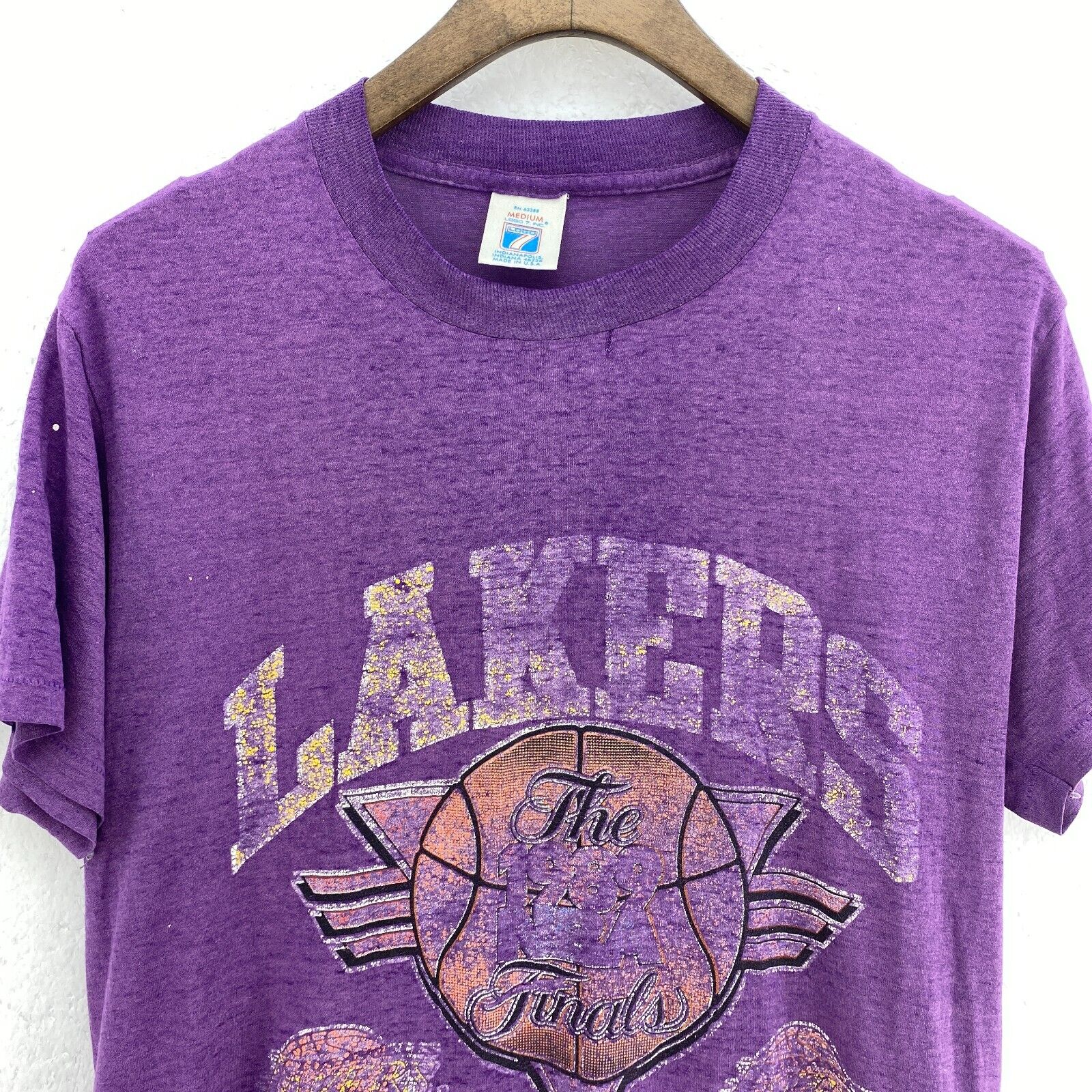 Logo 7 Los Angeles Lakers NBA Vintage Purple T-shirt Size M Women's