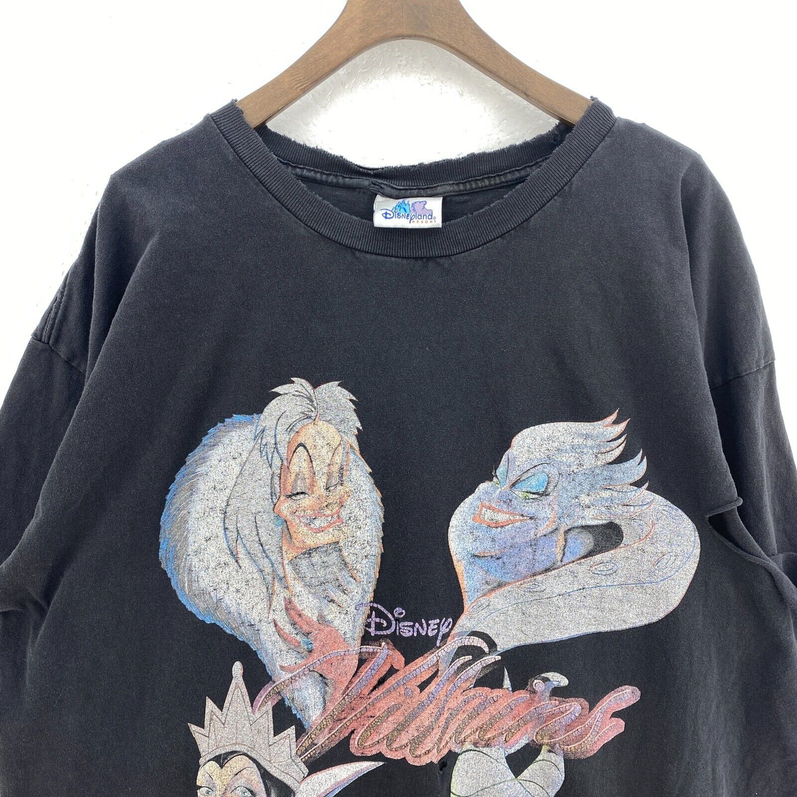 Disney Villains Evil Queen Maleficent Ursula Cruella Black T-shirt Size L
