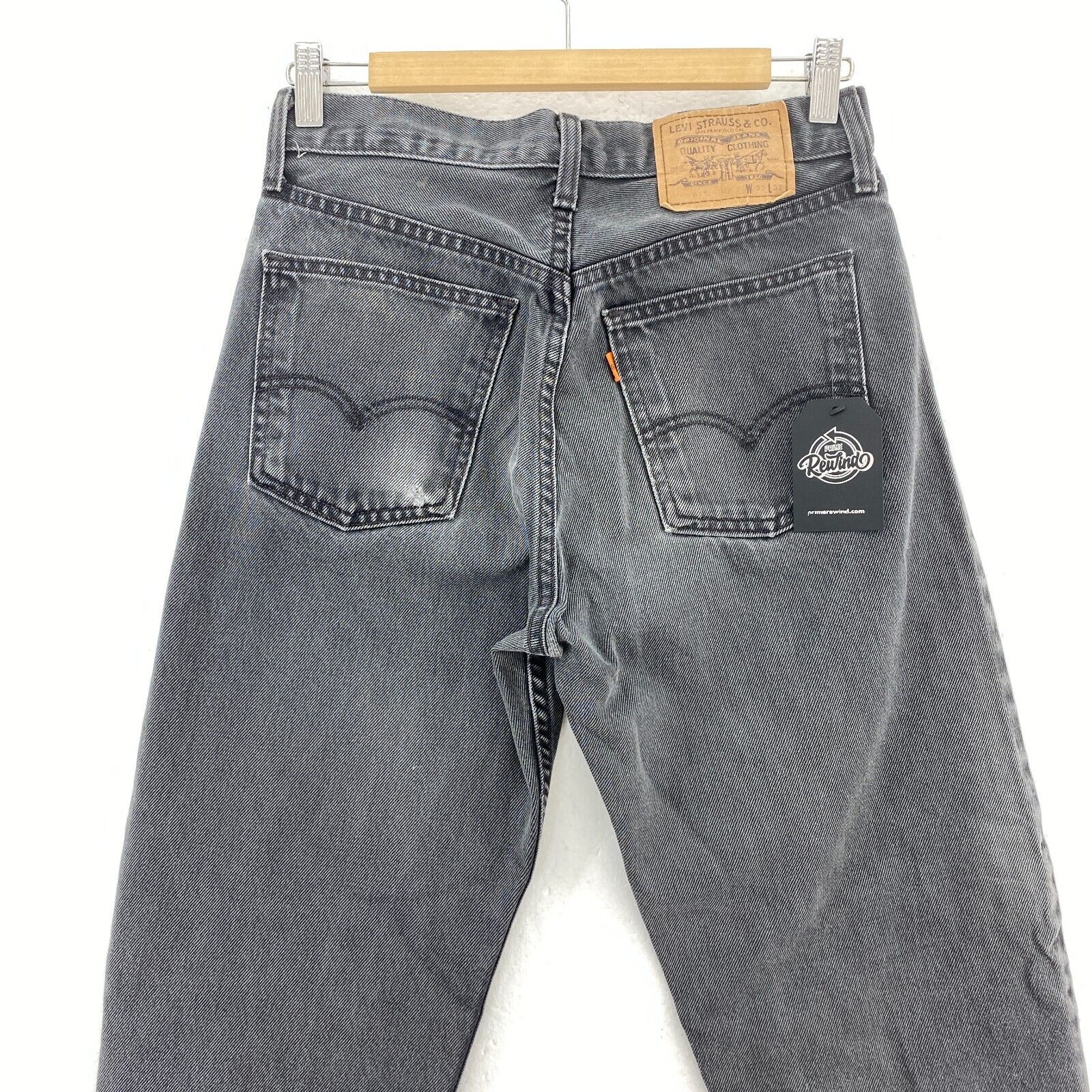 Levi's Orange Tab Medium Wash Black Denim Tapered Jeans Size 30 Women's