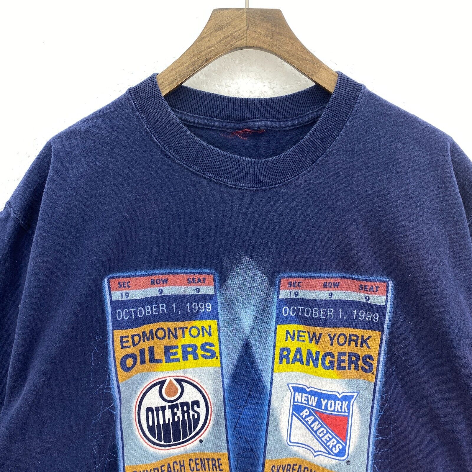 Edmonton Oilers New York Rangers NHL Navy Blue T-shirt Size M Graphic Print
