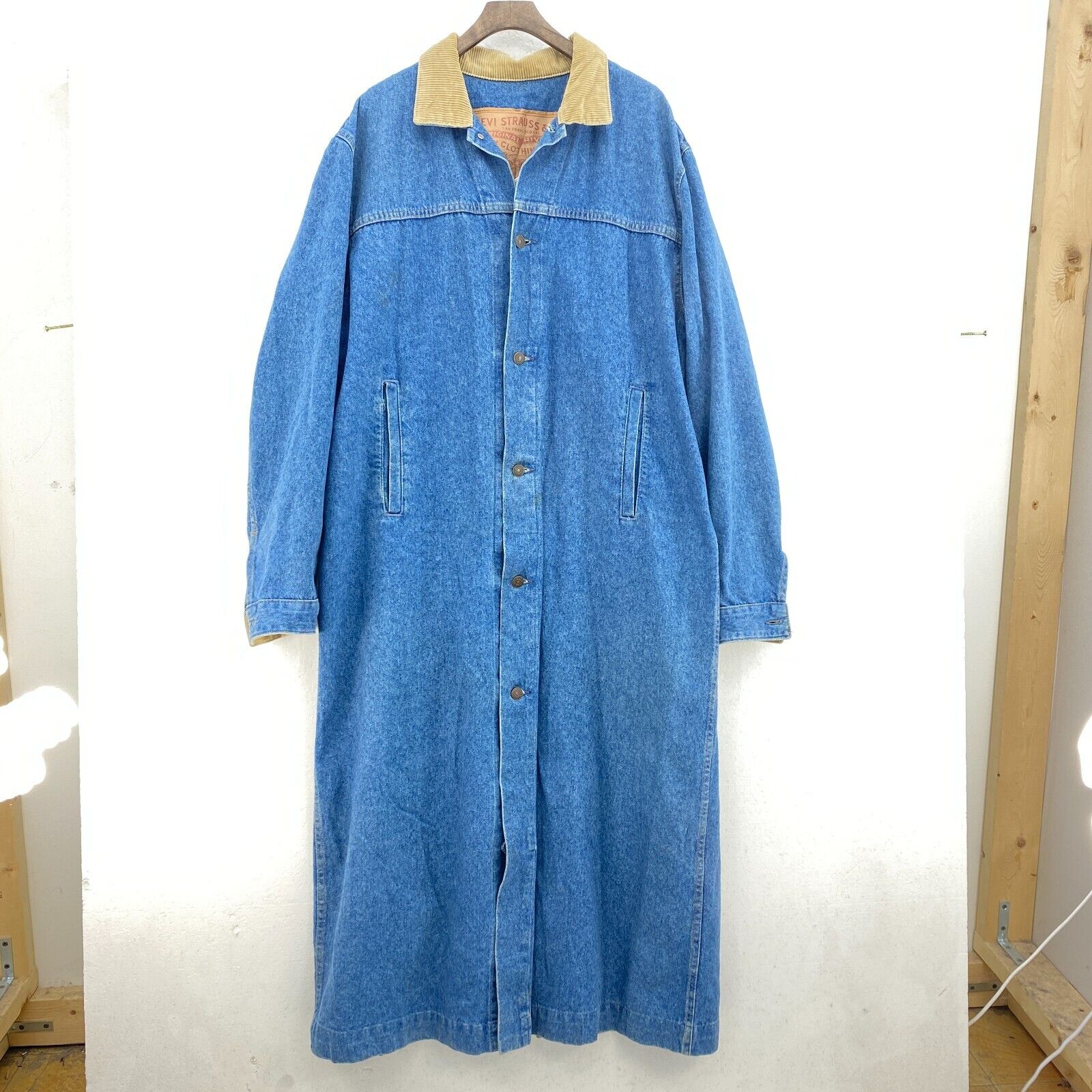 Levi Strauss Medium Wash Corduroy Collar Long Button Up Denim Jacket Size L