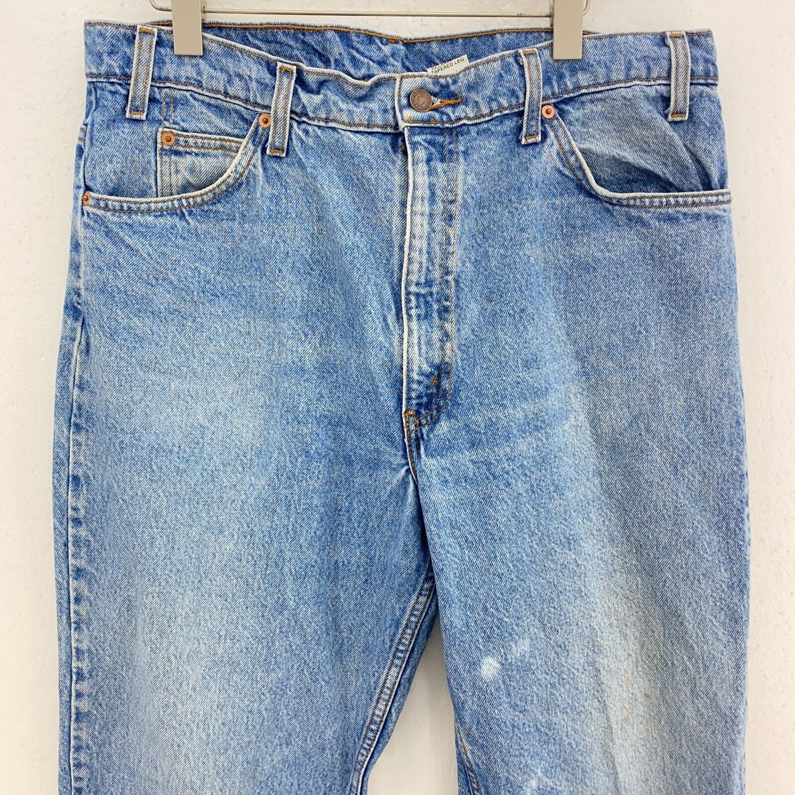 Levi Strauss 550 Orange Tab Relaxed Fit Size 38 x 30 Medium Wash Blue Jeans