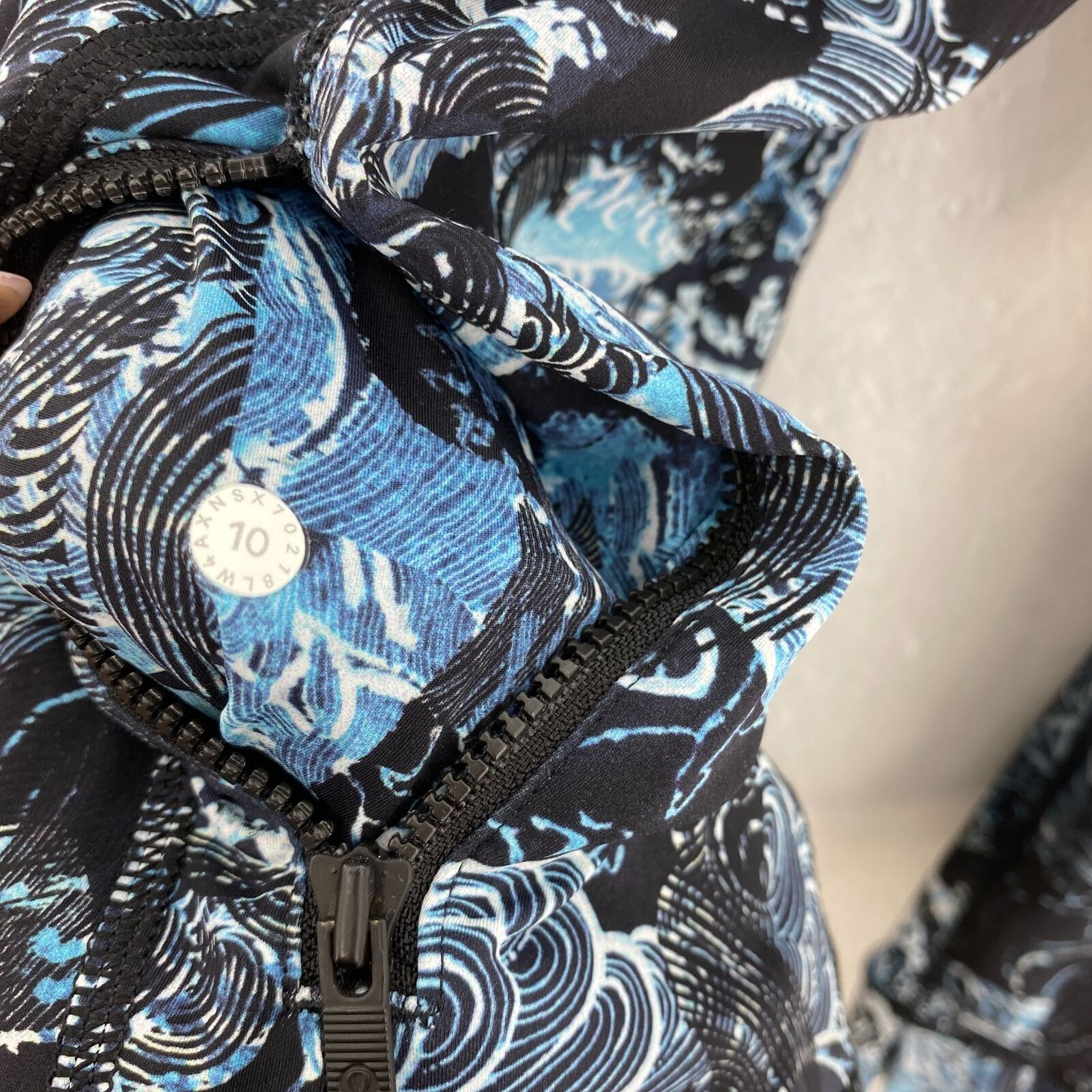LULULEMON Abstract Printed Zip Up Jacket