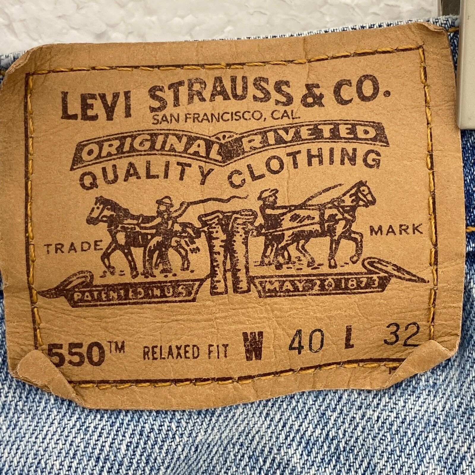 Levi Strauss 550 Orange Tab Light Wash Denim Jeans Size 40 x 32 Relaxed Fit