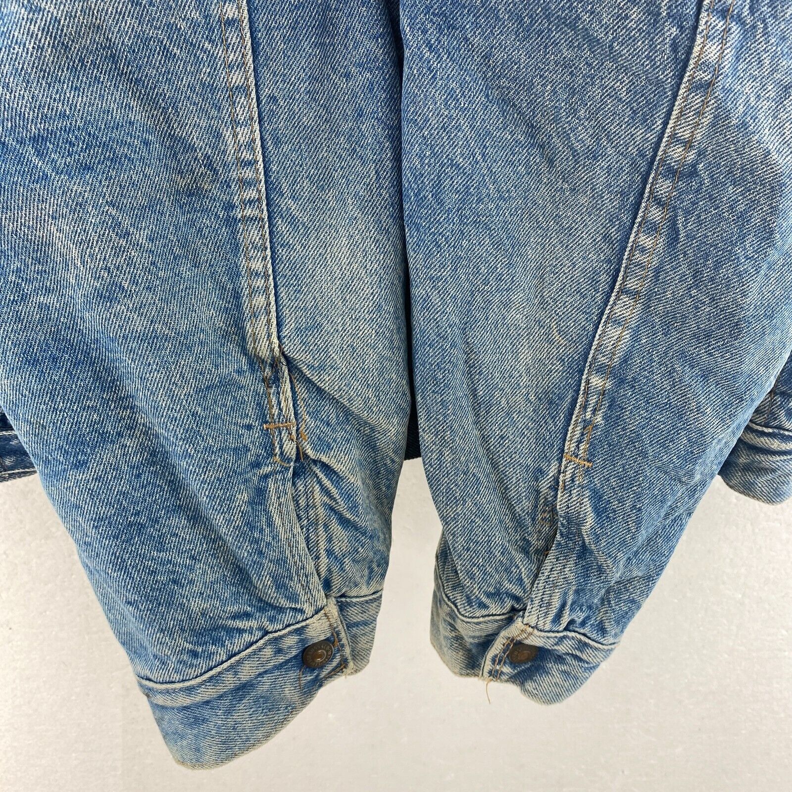 Levi's Sherpa Denim Blue Medium Wash Size 46 Snap Up