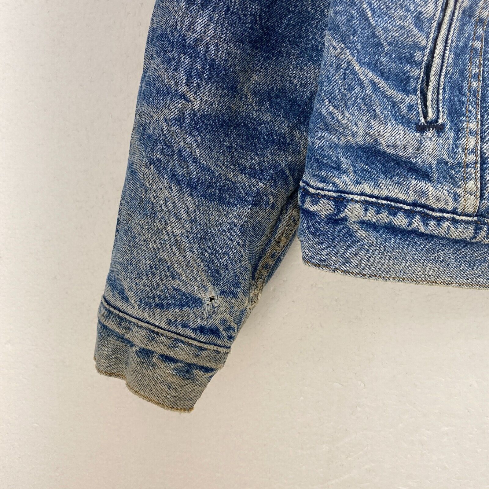 Levi Strauss Corduroy Collar Medium Wash Blue Denim Jacket Size 40