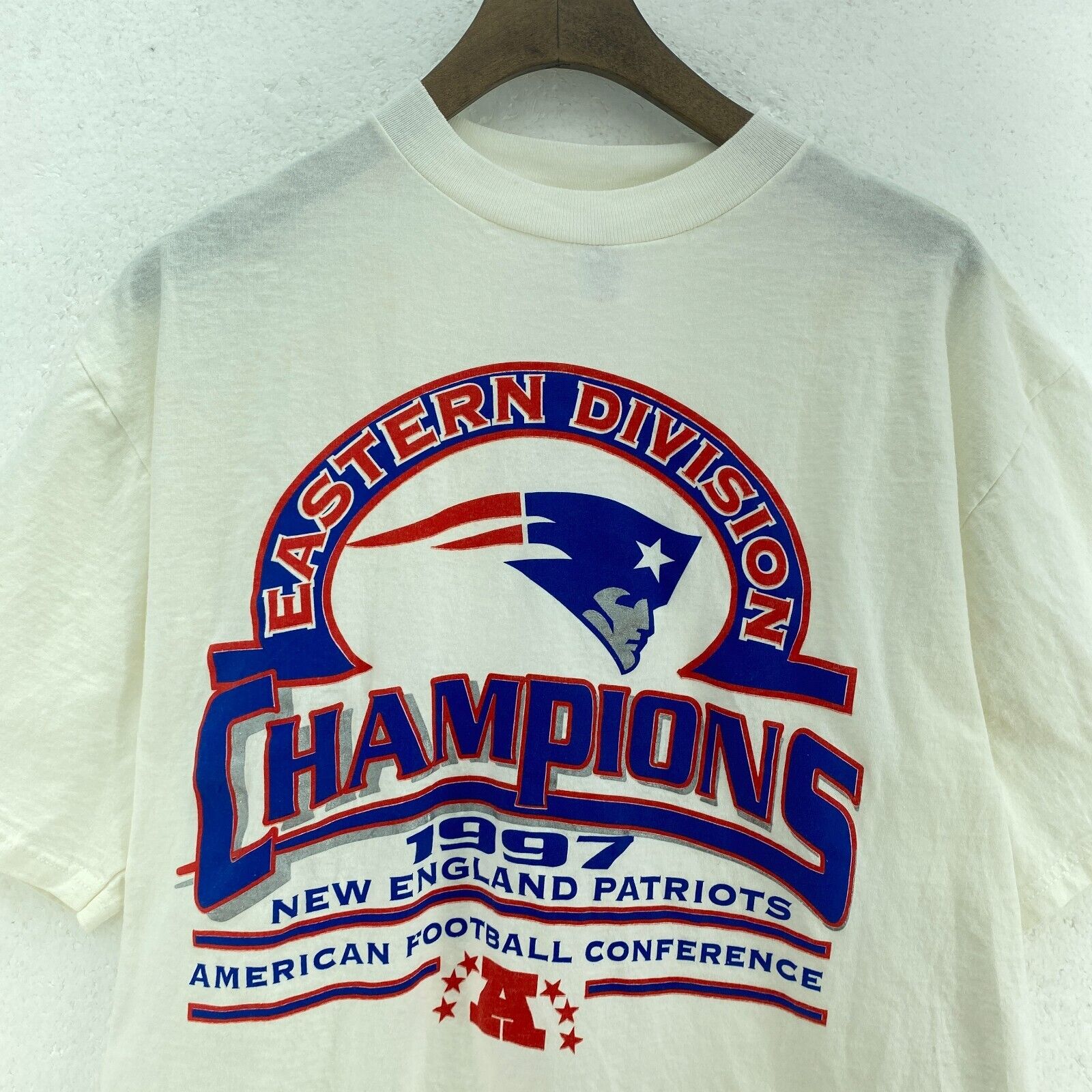 Logo 7 New England Patriots Logo 1997 White Vintage T-shirt Size L