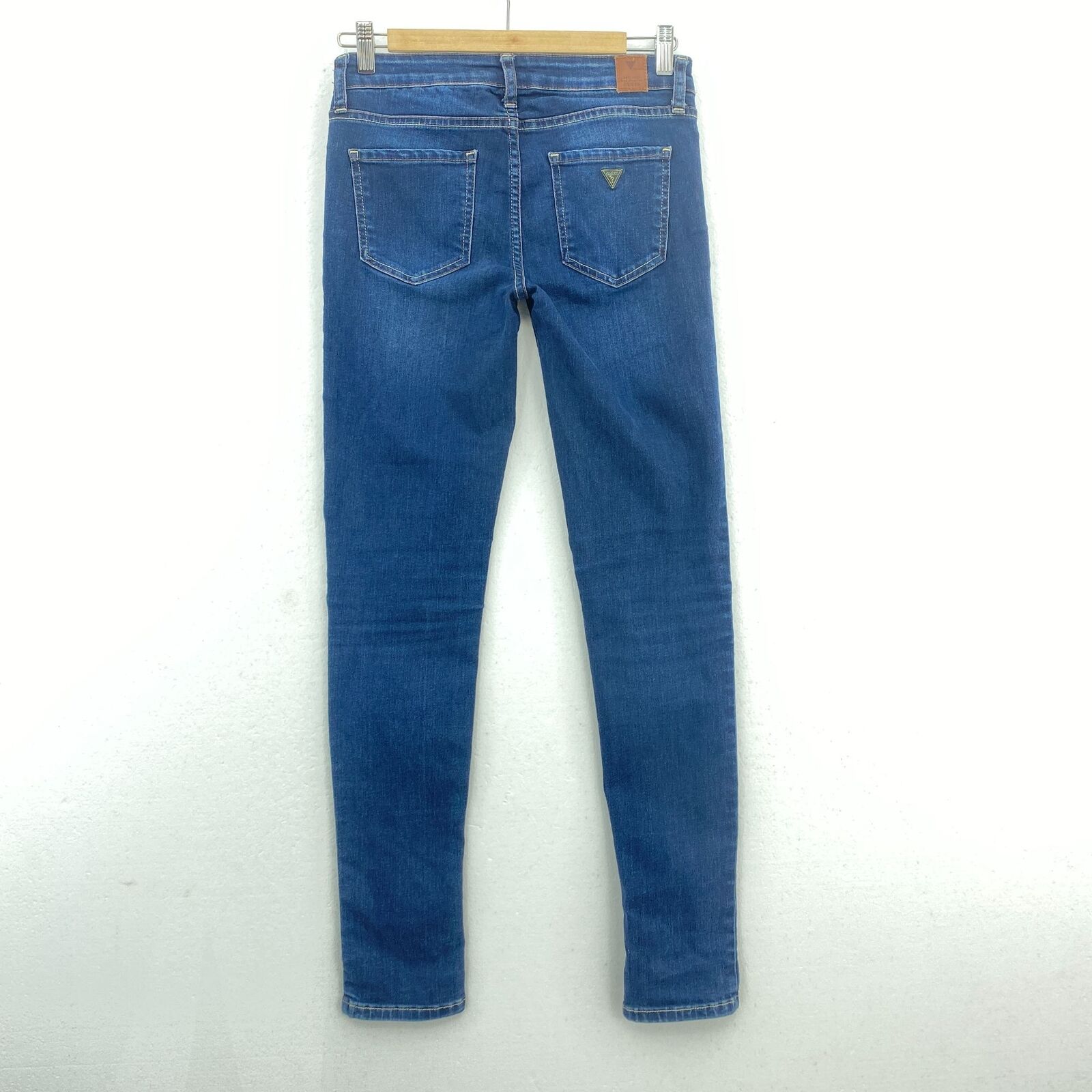 GUESS Los Angeles Dark Wash Skinny Low-Rise Stretchy Blue Jeans 27x30