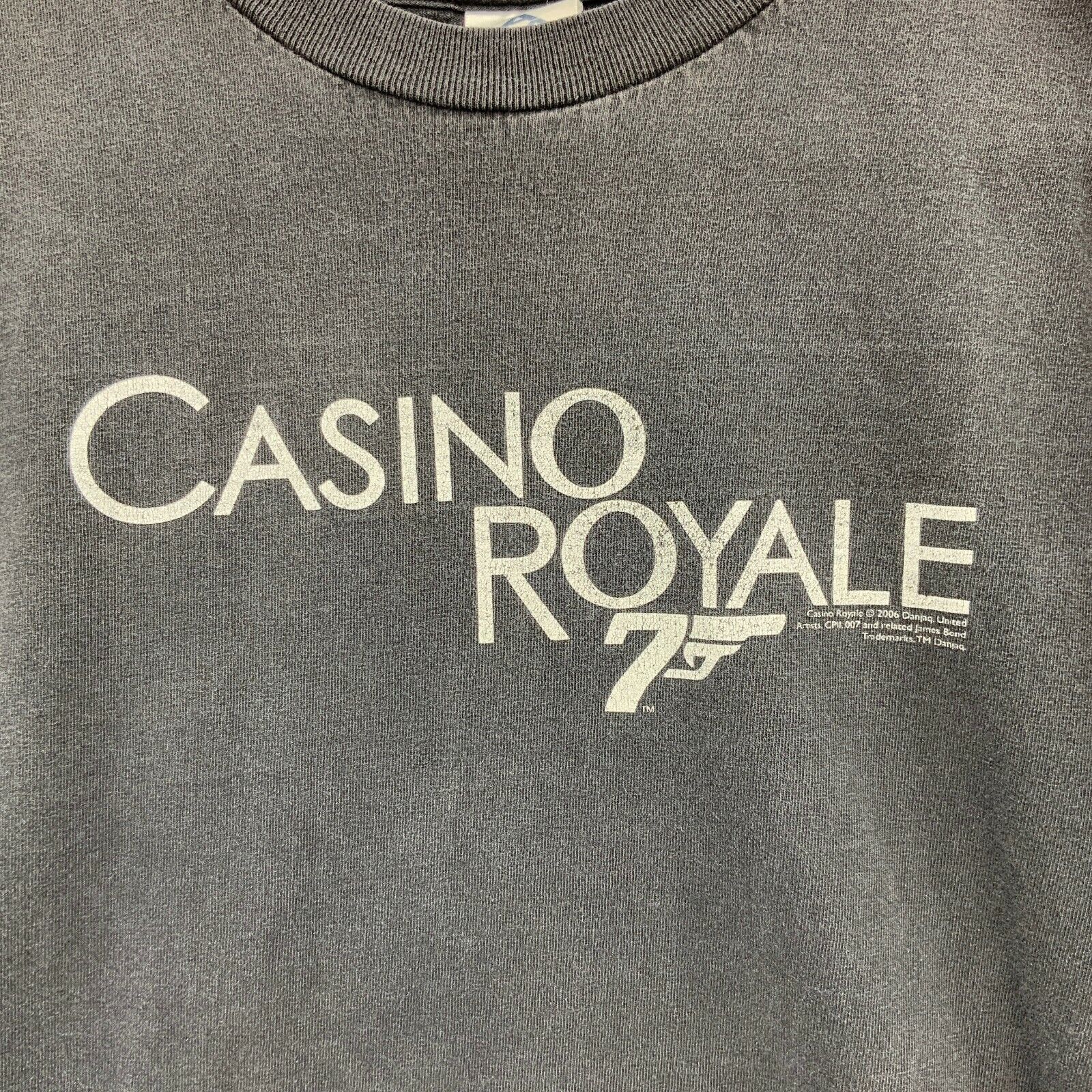 Casino Royale 2006 Movie Dark Gray T-shirt Size M Action Adventure