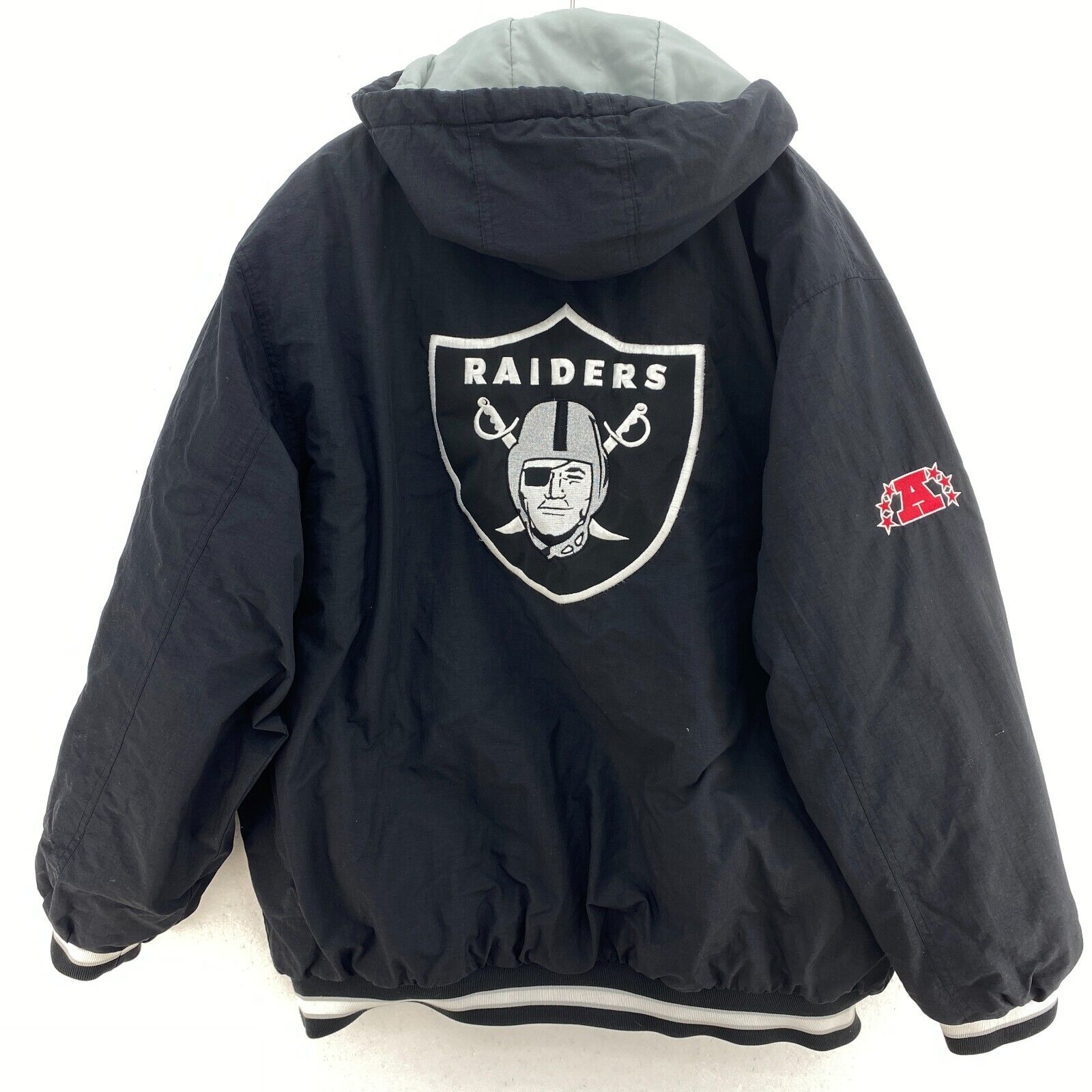 Vintage Reebok Oakland Raiders NFL Black Full Zip Insulated Jacket Size XL