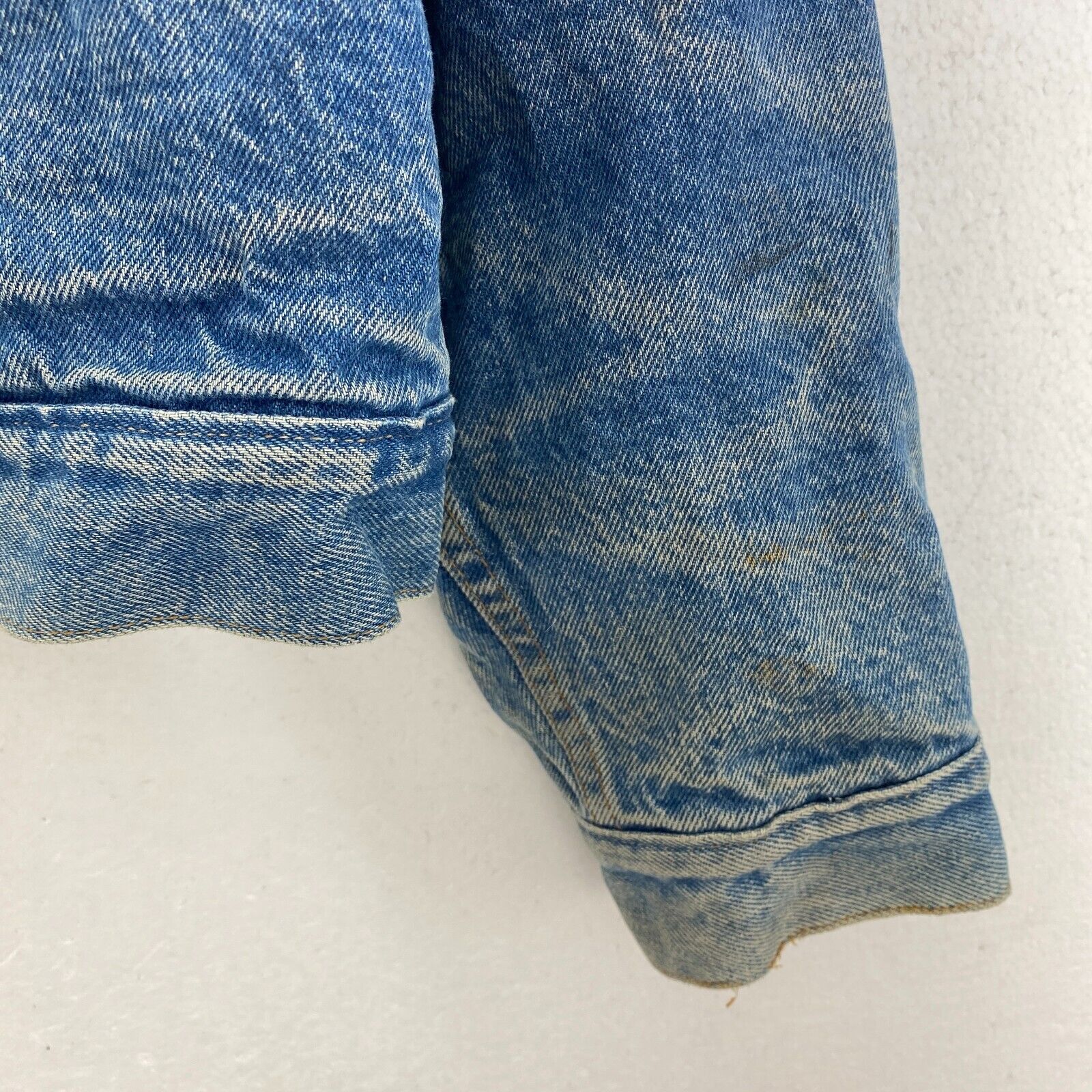Levi's Sherpa Denim Blue Medium Wash Size 46 Snap Up