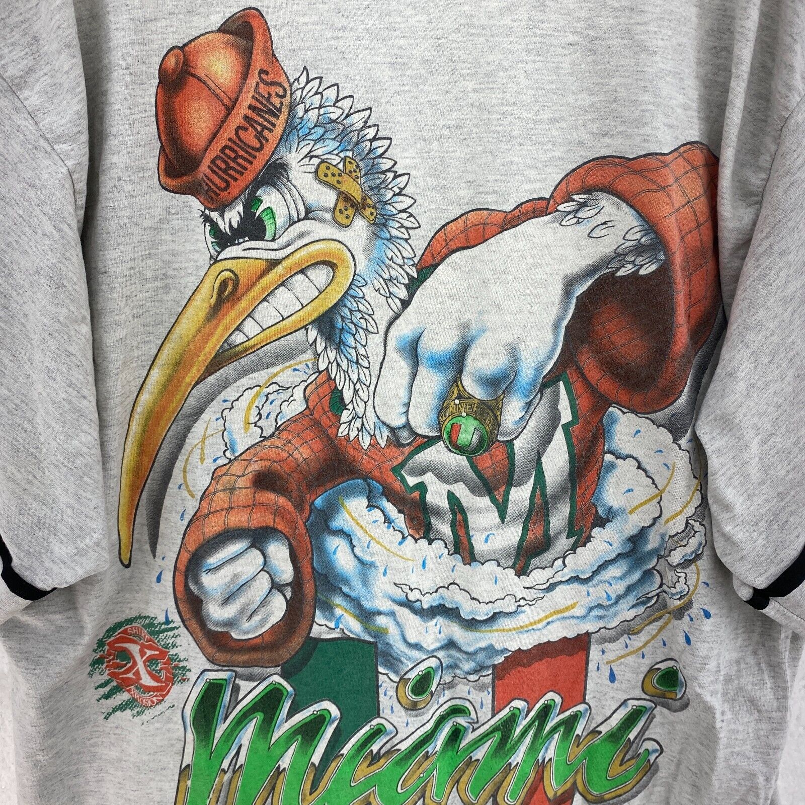 Vintage Miami Hurricanes NCAA Snap-Up Logo Gray T-shirt Size M