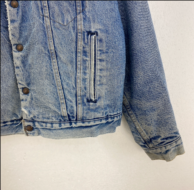 Levi Strauss Sherpa Lined Medium Wash Blue Vintage Denim Jacket Size 42