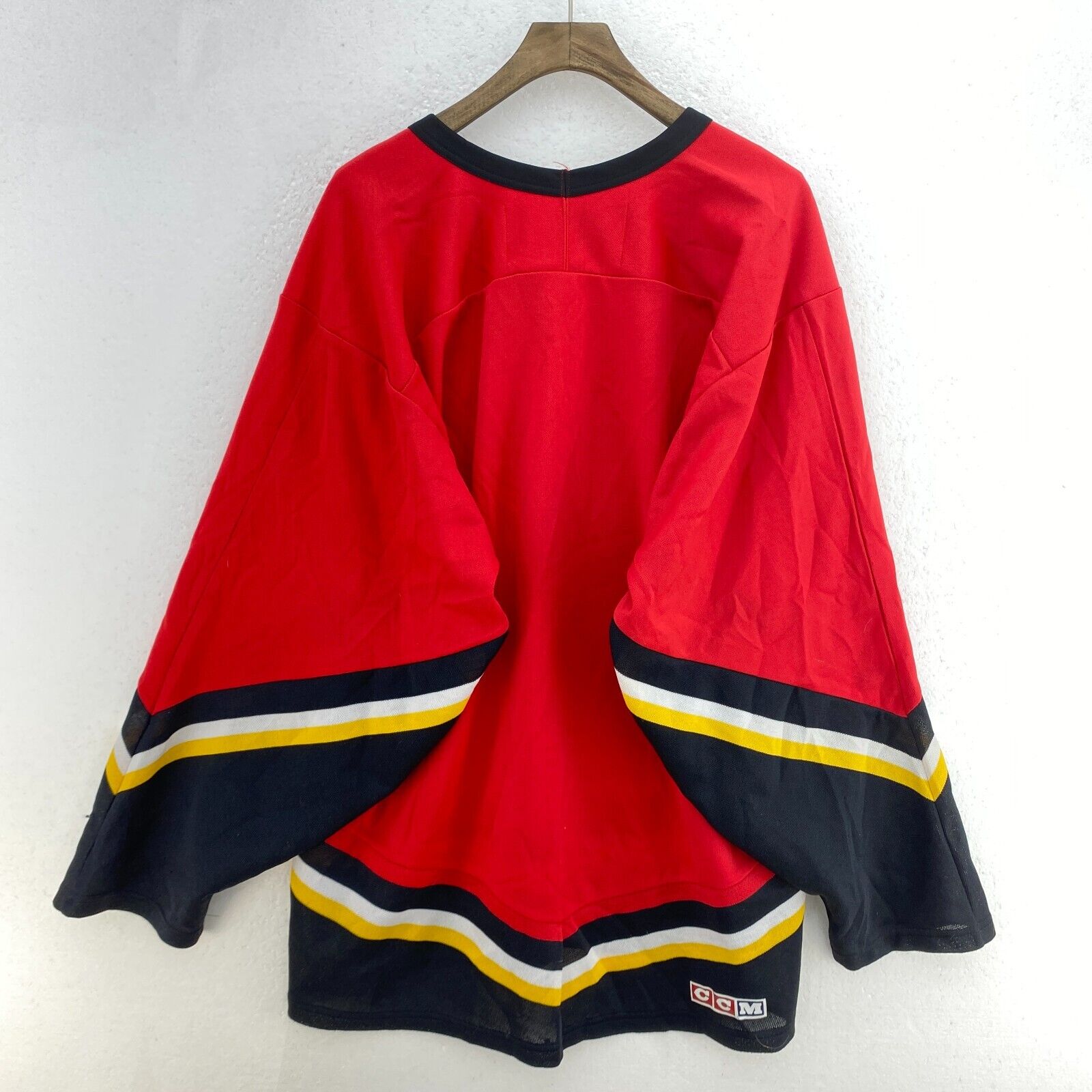 Vintage CCM Calgary Flames V-Neck Red Jersey Size L