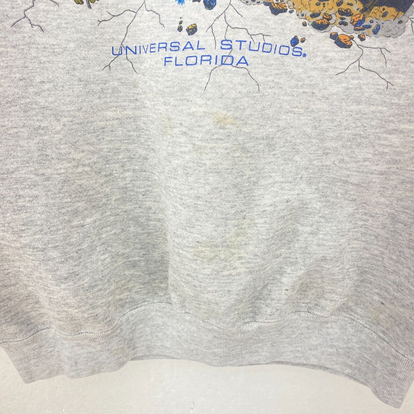 Earthquake Universal Studios Florida Gray Sweatshirt Size L Crew Neck